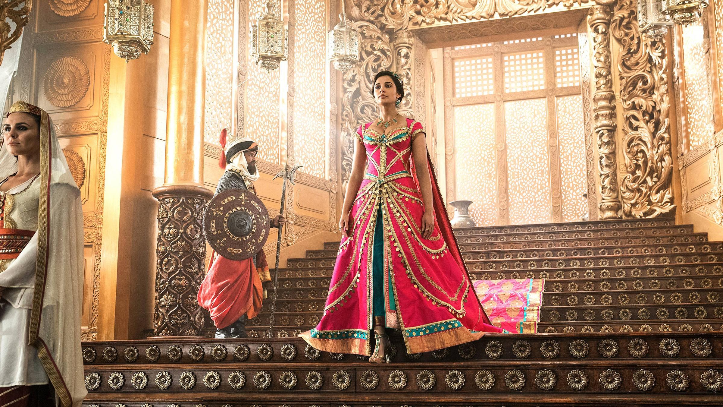 2400x1350 Naomi Scott as Princess Jasmine in Aladdin 2019 4K Wallpaper