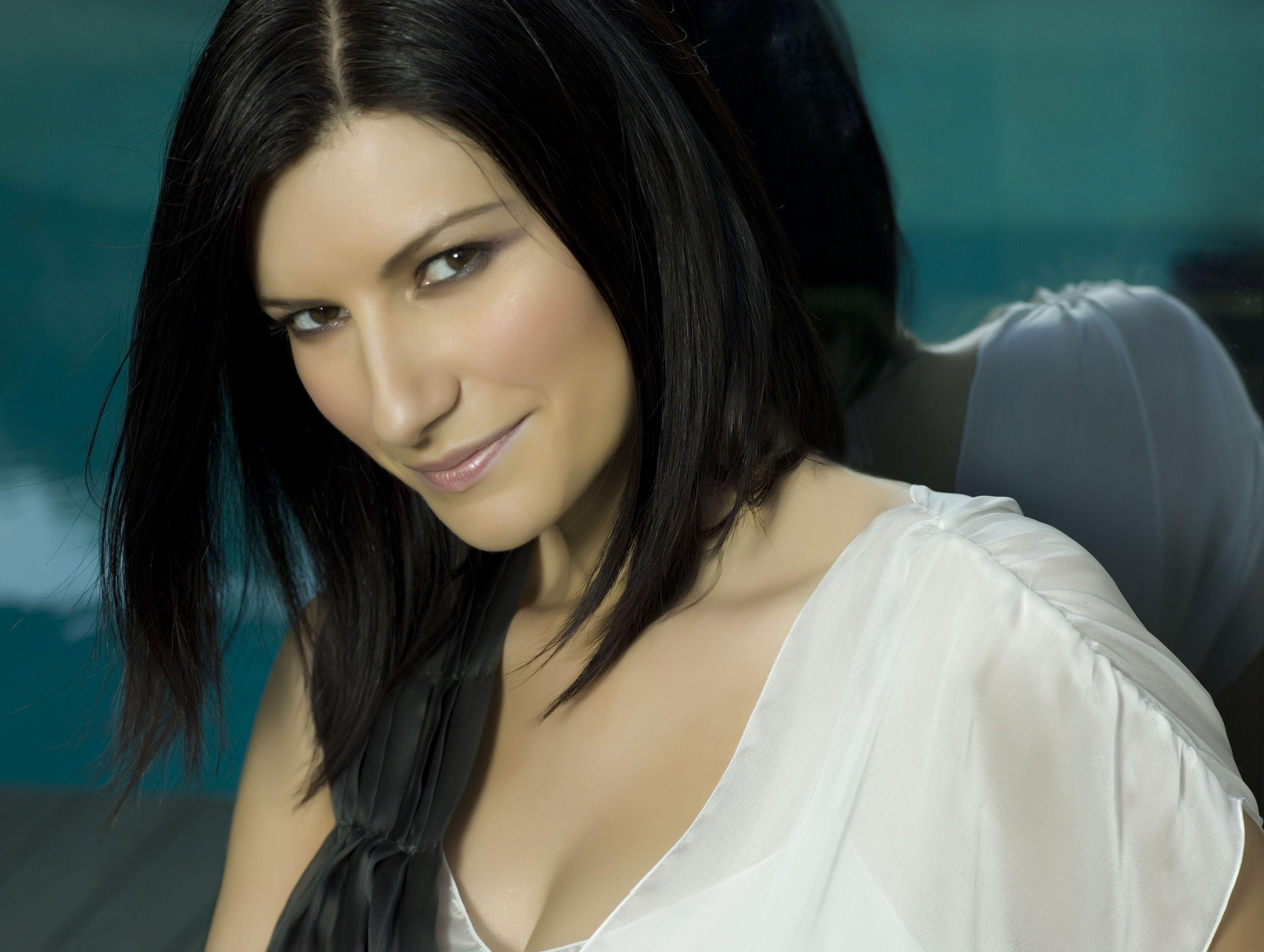 3000x2259 Laura Pausini. (met afbeeldingen)