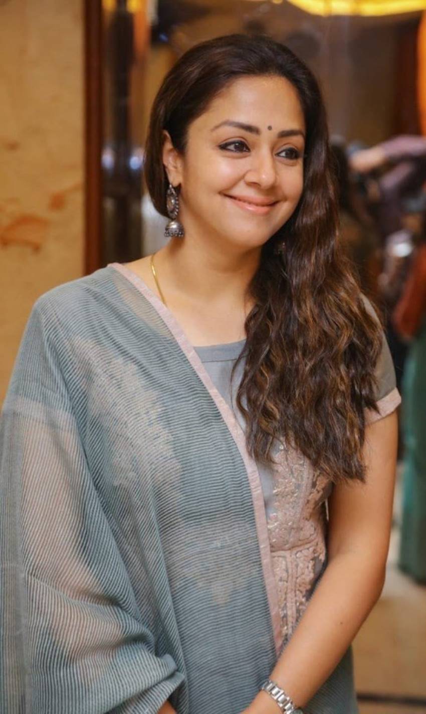 Jyothika Wallpapers - Top Free Jyothika Backgrounds - WallpaperAccess