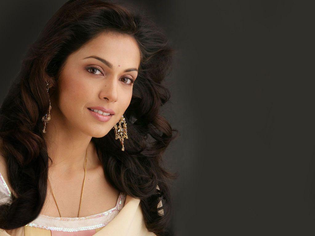 1024x768 Jyothika Picture. HD Wallpaper Pics