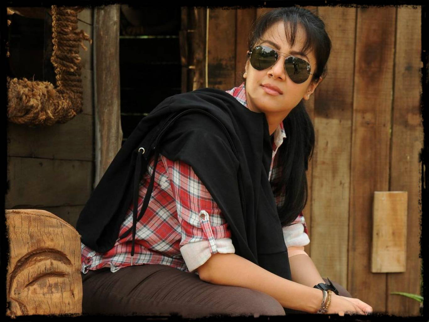 1366x1024 Jyothika HD Wallpaper. Latest Jyothika Wallpaper HD Free