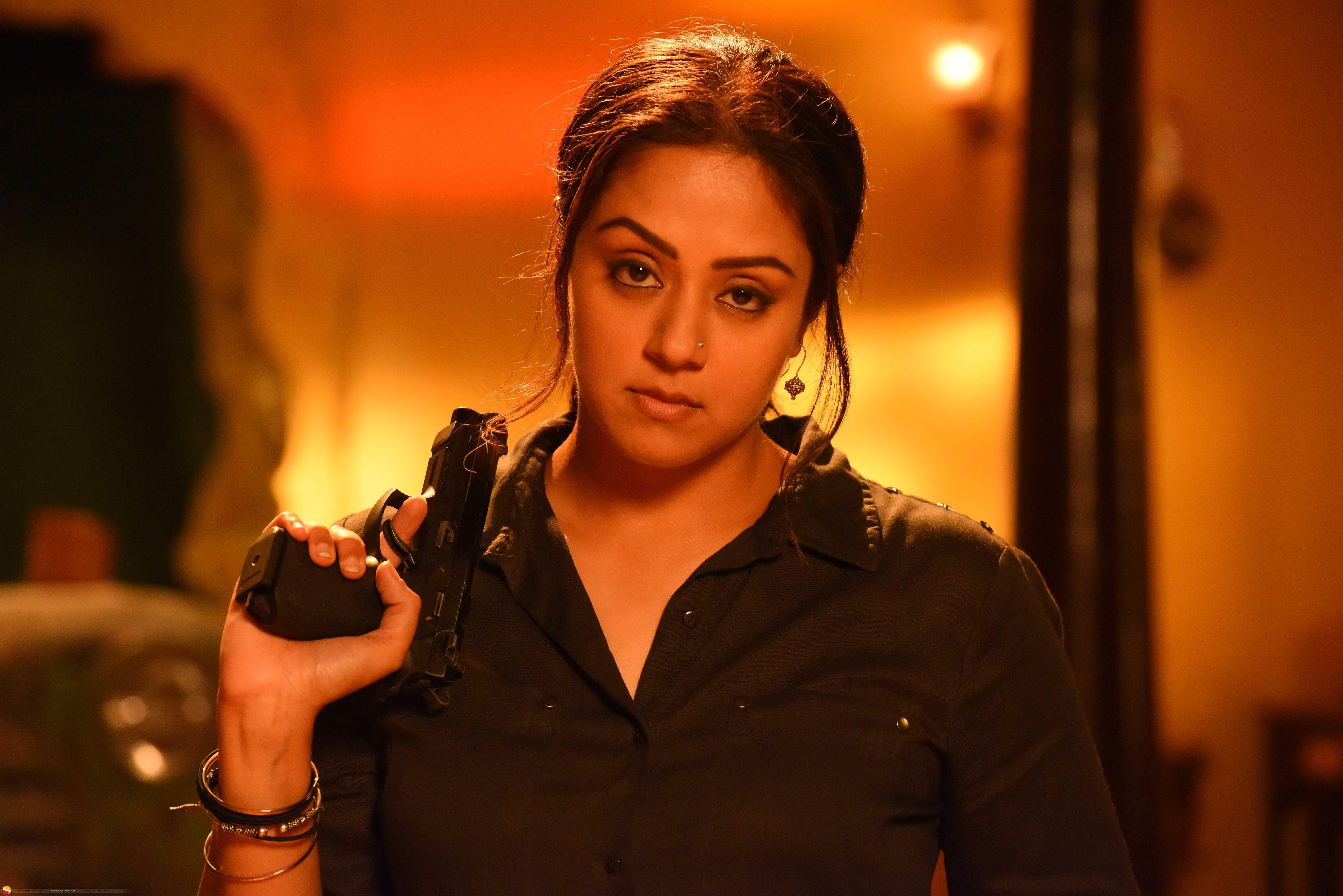 7360x4912 Jyothika Jackpot Movie Still