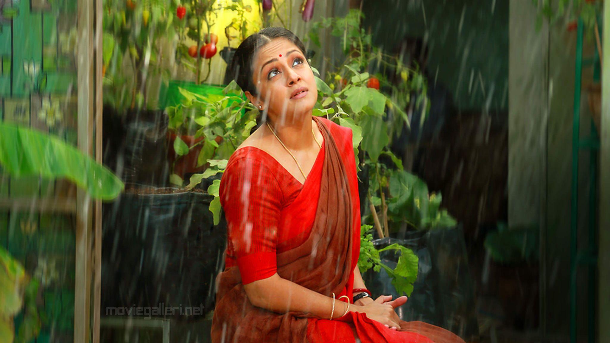 2048x1152 Actress Jyothika In Tumhari Sulu Tamil Remake Vidya