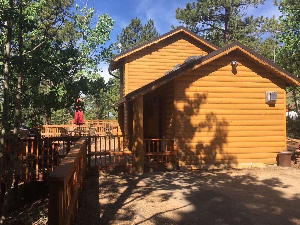 1024x768 Rustic Cabin