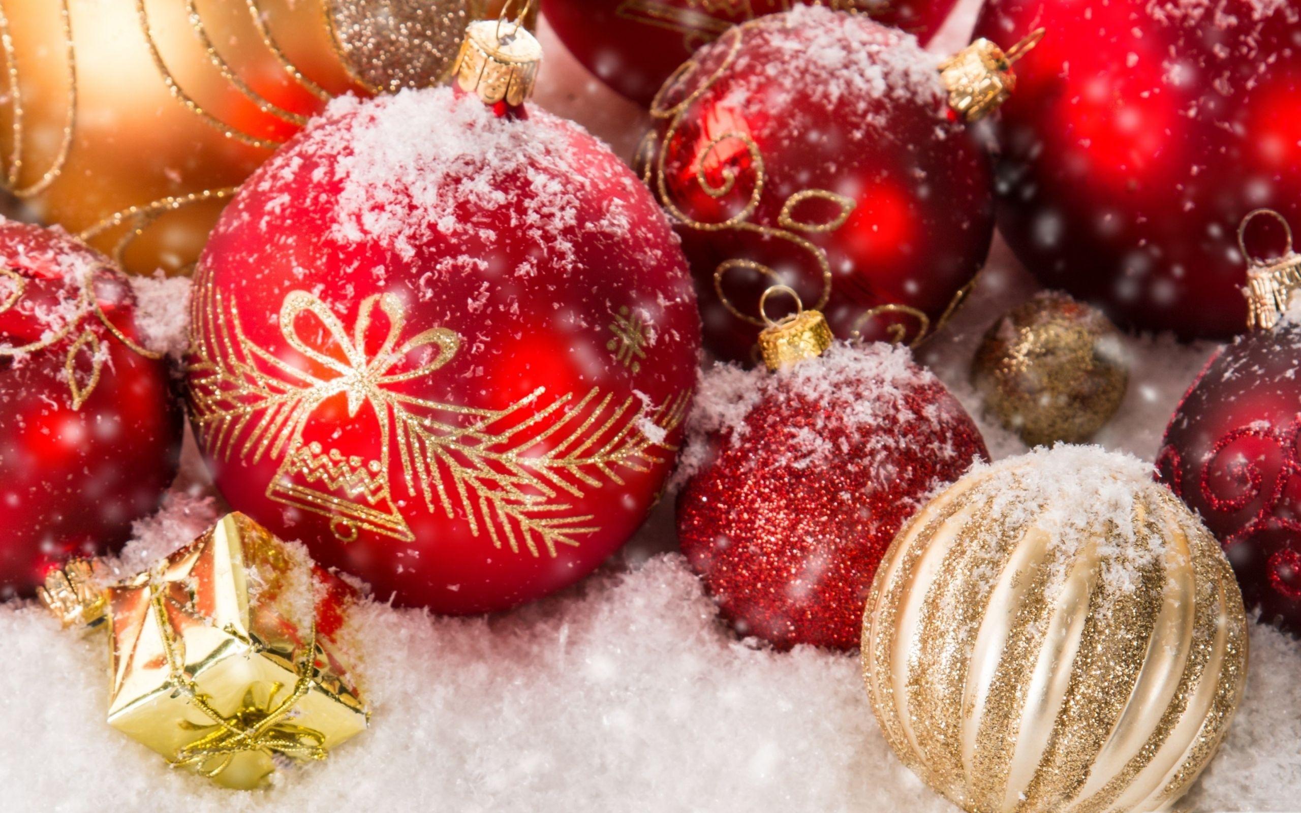 2560x1600 Christmas ornaments Mac Wallpaper Download