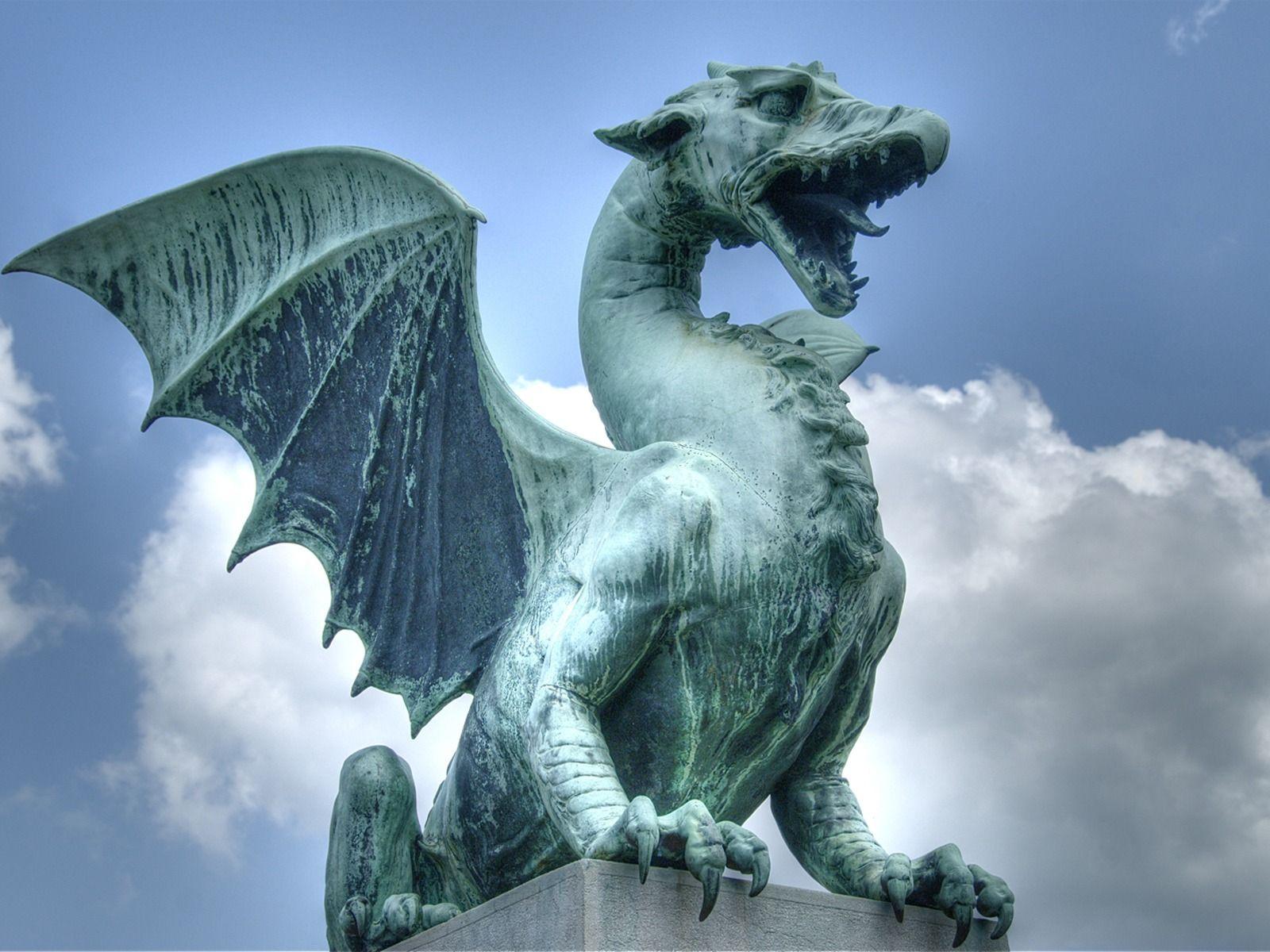 1600x1200 dragon statue wallpaper slovenia