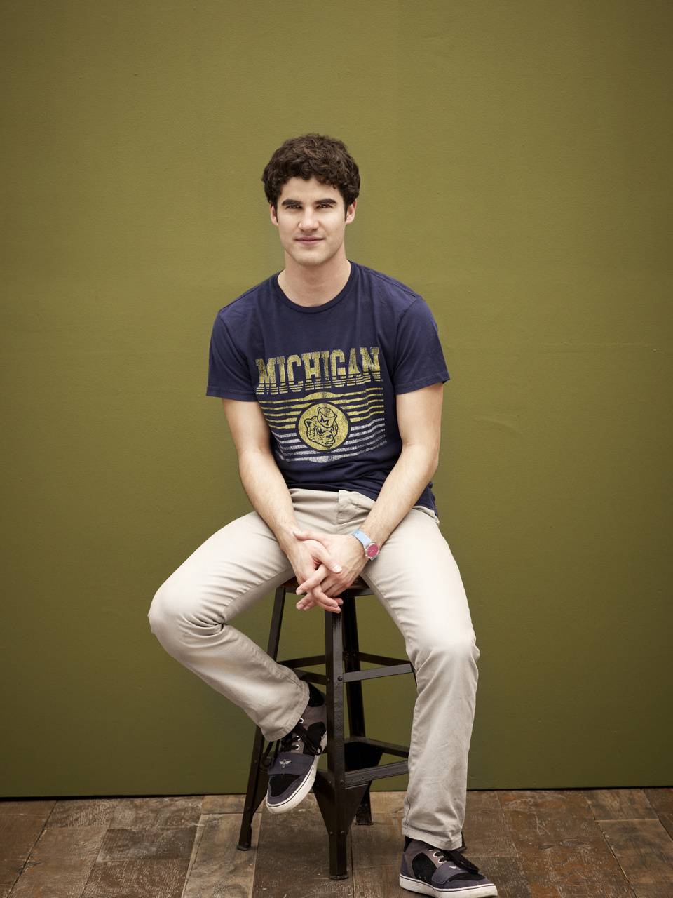 960x1280 Darren Criss wallpaper