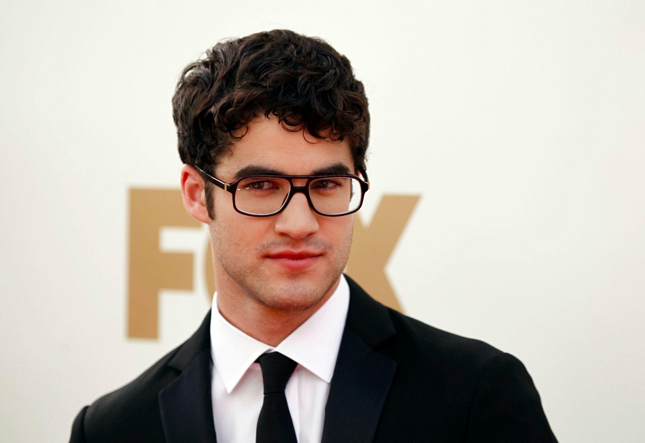 2048x1407 Darren Criss Glasses Wallpaper 53874 2048x1407px