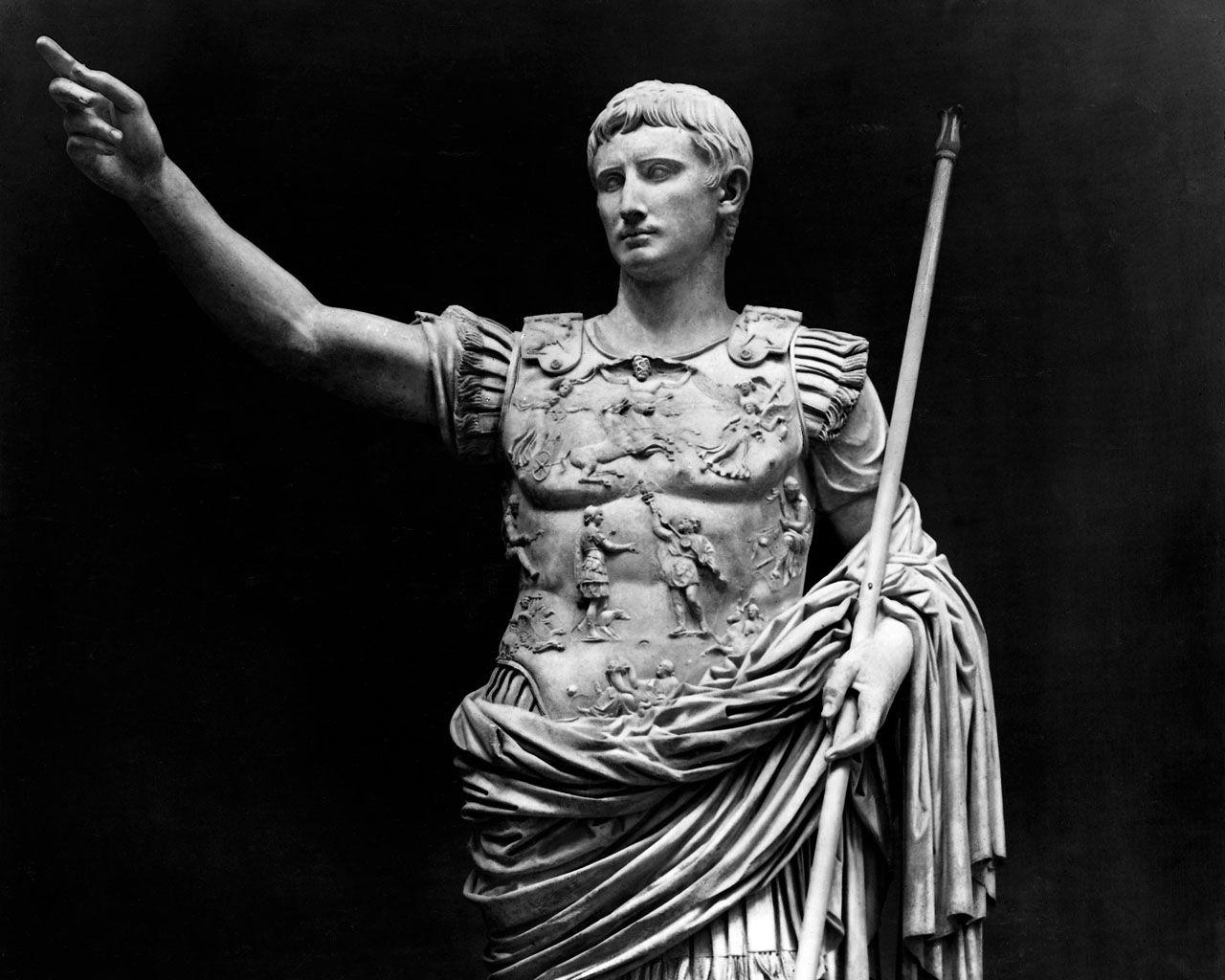 Julius Caesar Statue Wallpaper
