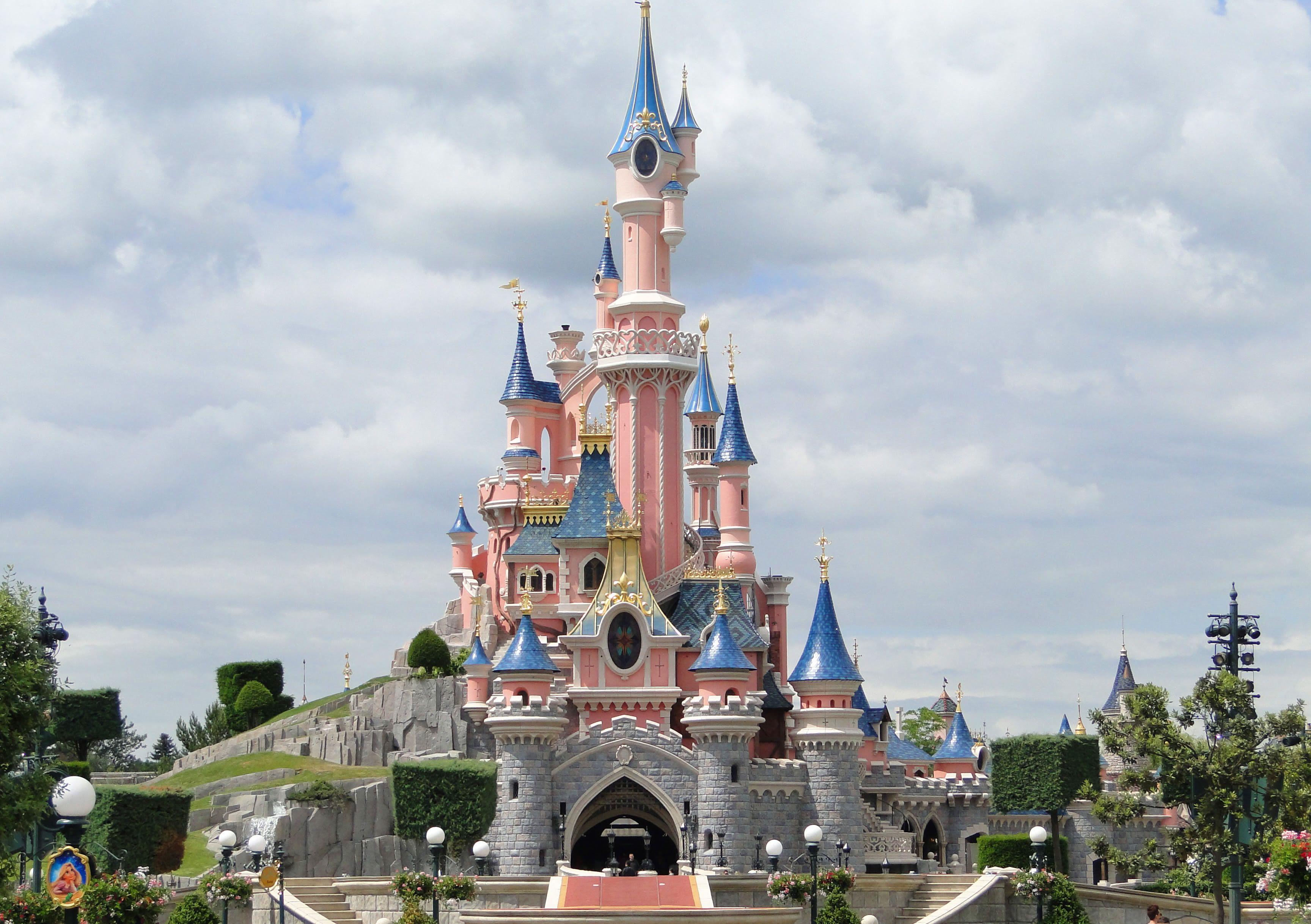 3456x2436 Wallpaper Disneyland