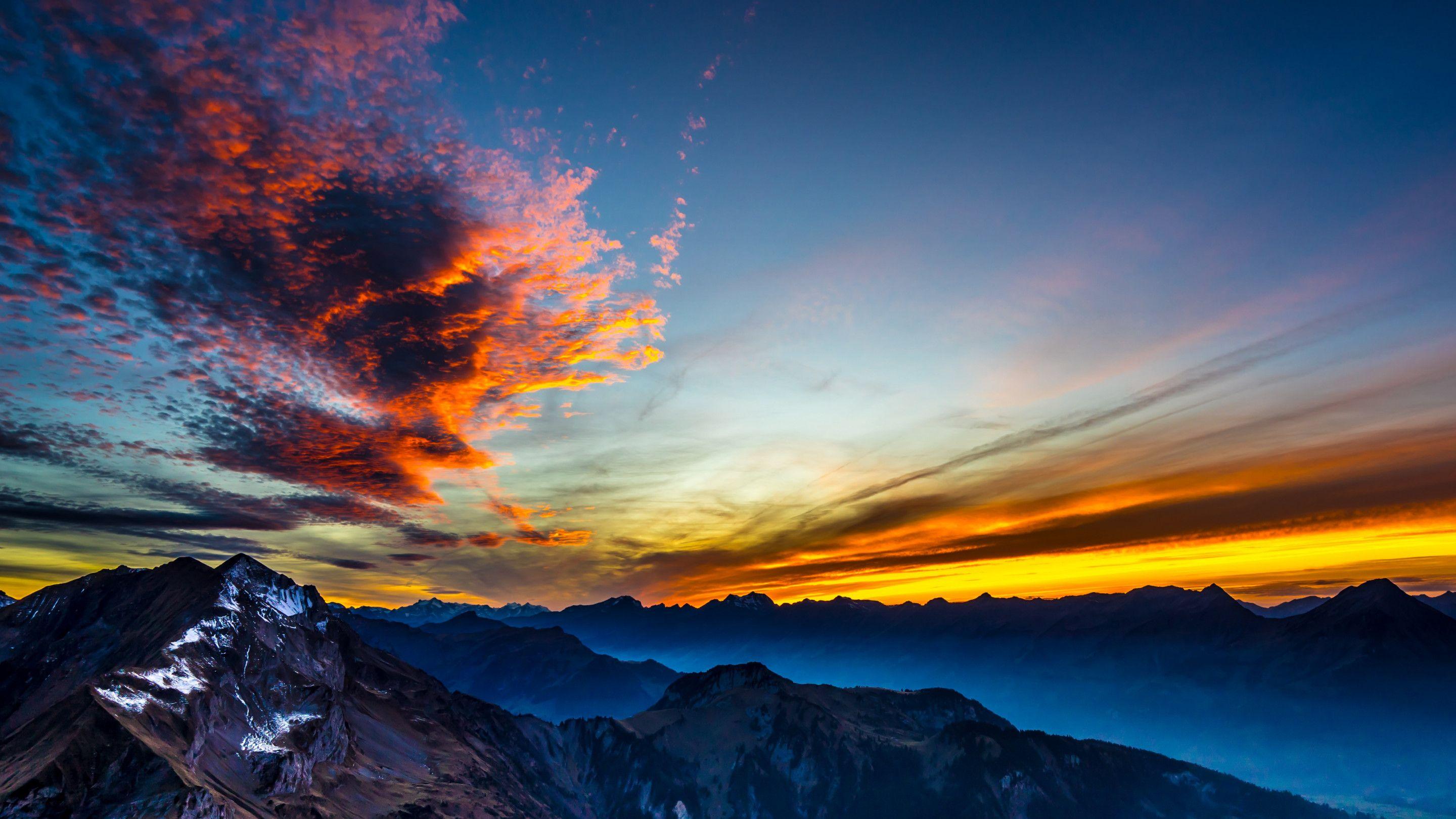 2880x1620 Download wallpaper: Surreal sunset 2880x1620