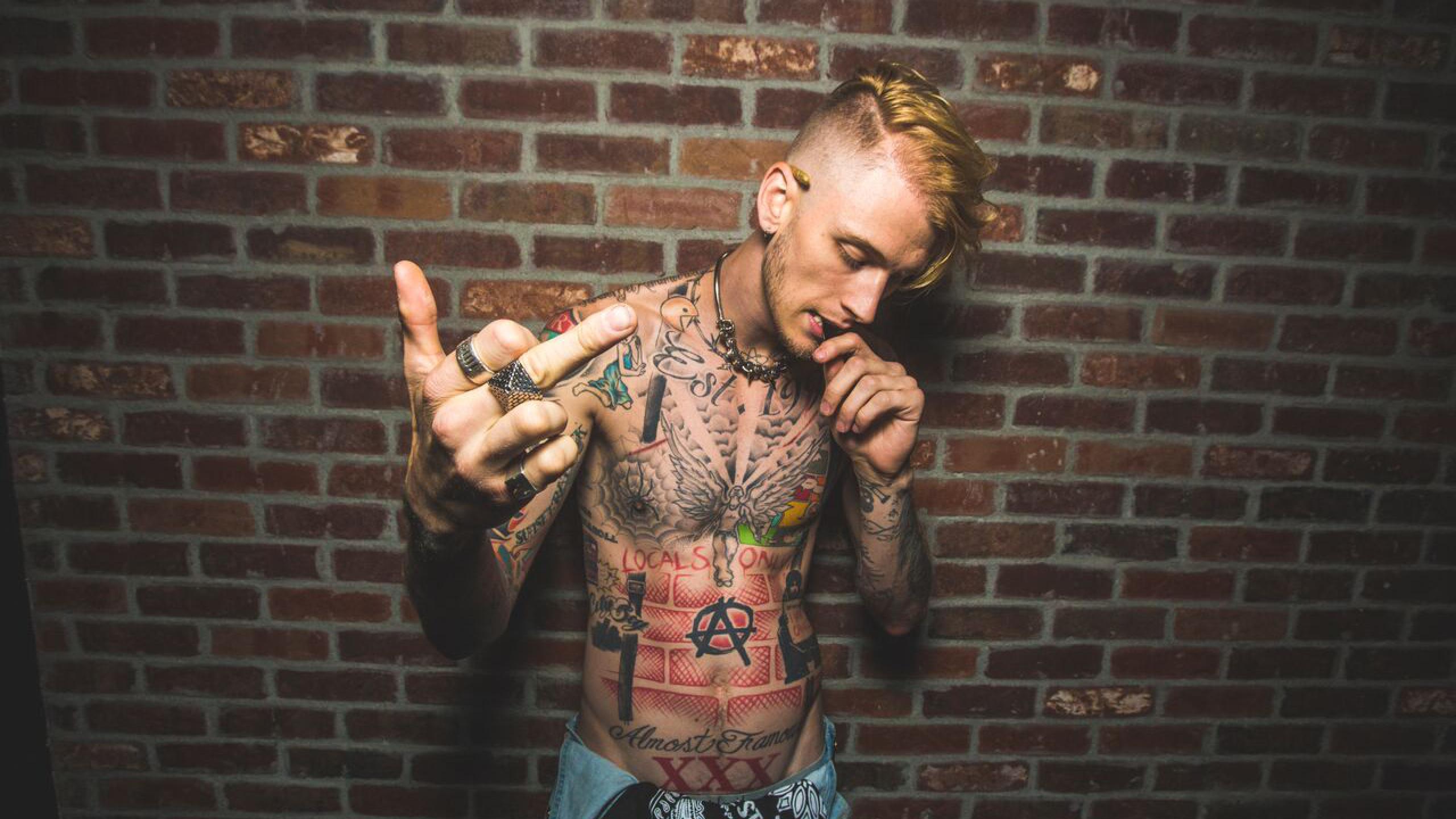 2560x1440 Machine Gun Kelly tour dates 2020 2021. Machine Gun Kelly tickets
