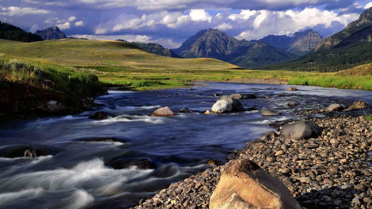1244x700 Light valleys Wyoming Yellowstone National Park Lamar soda evening