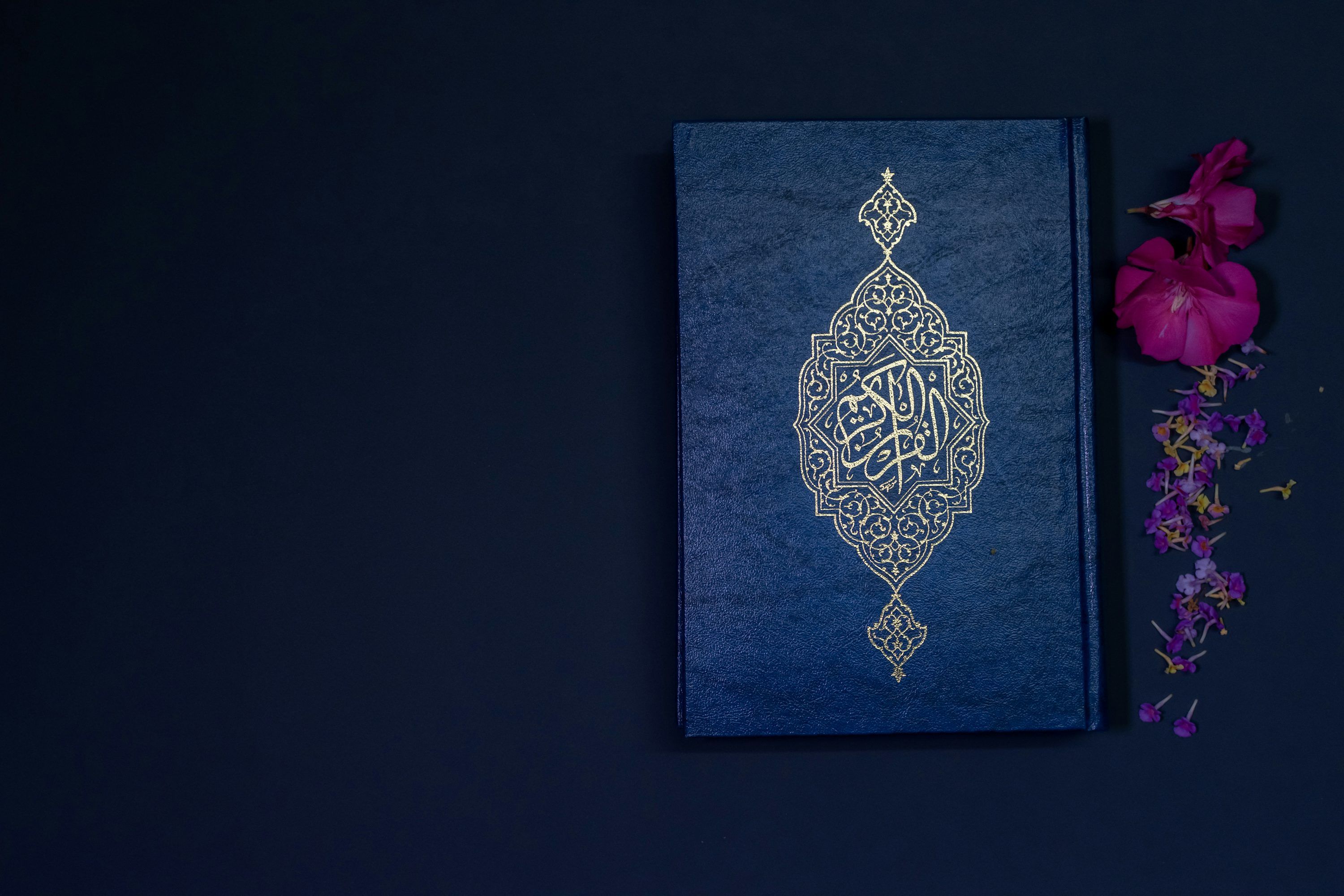 3000x2000 Islamic Book Picture. Download Free Image