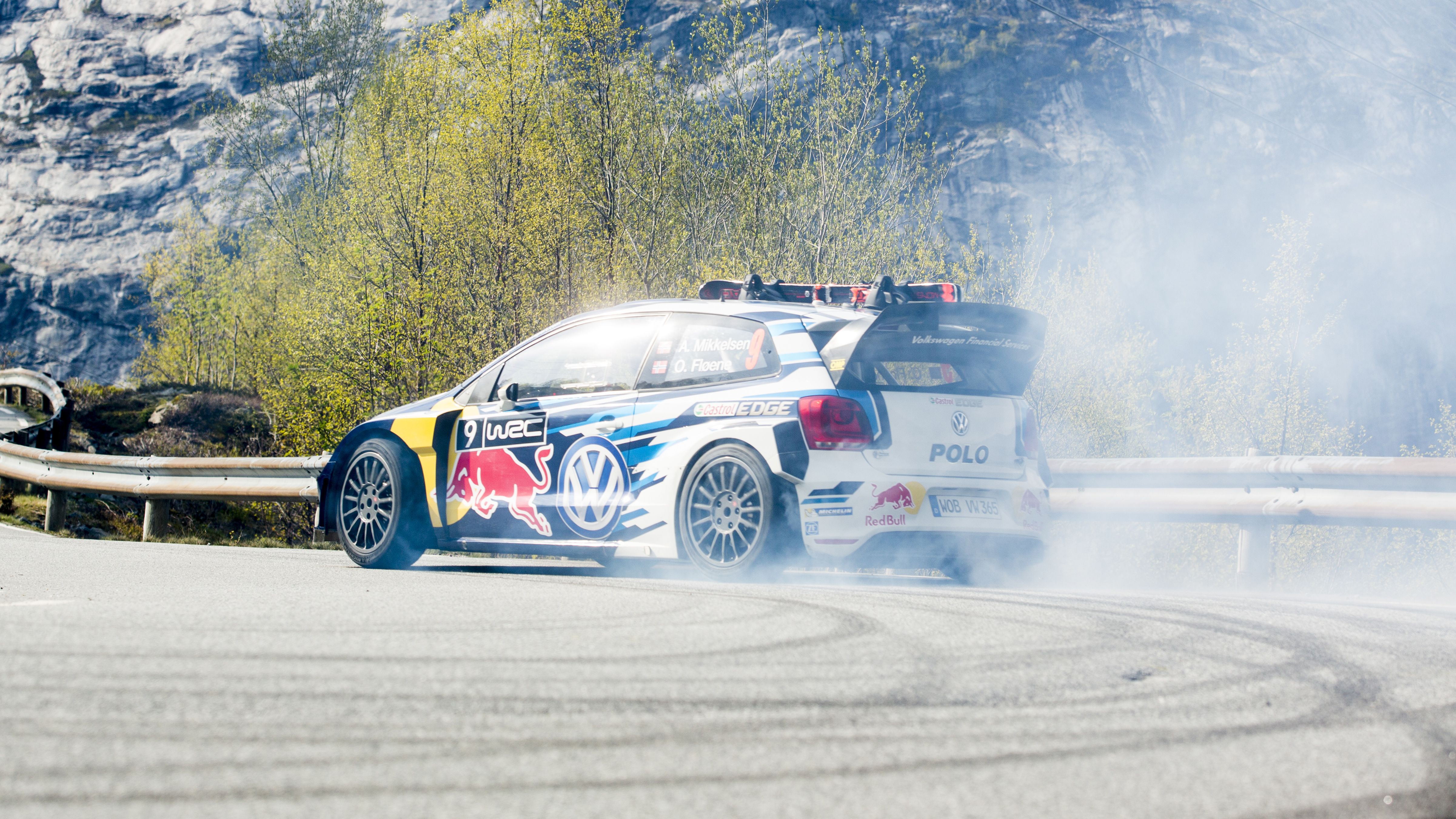 4803x2702 Video: VW Polo rally car drifts down a mountain