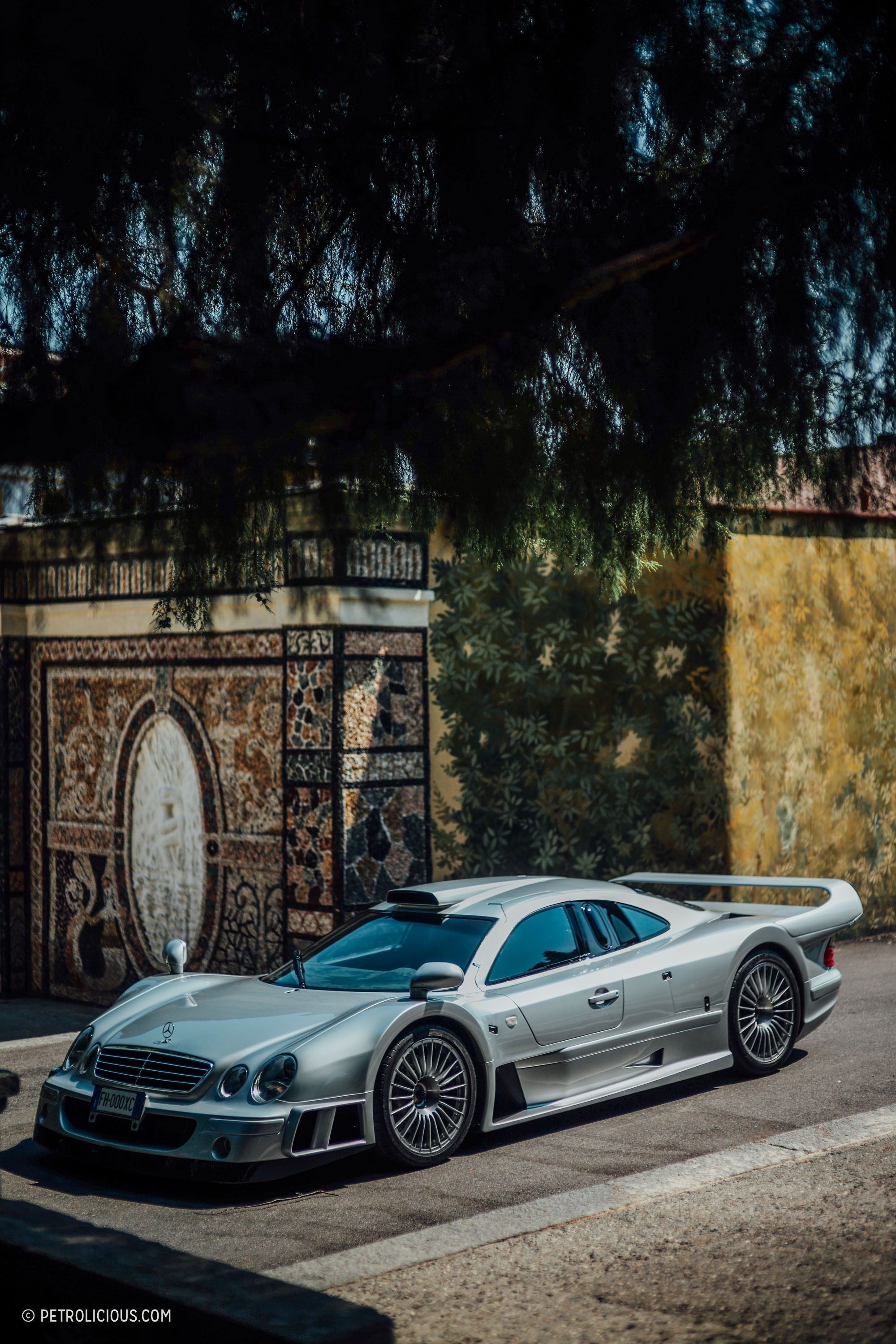 2000x3000 Mercedes CLK GTR Wallpaper