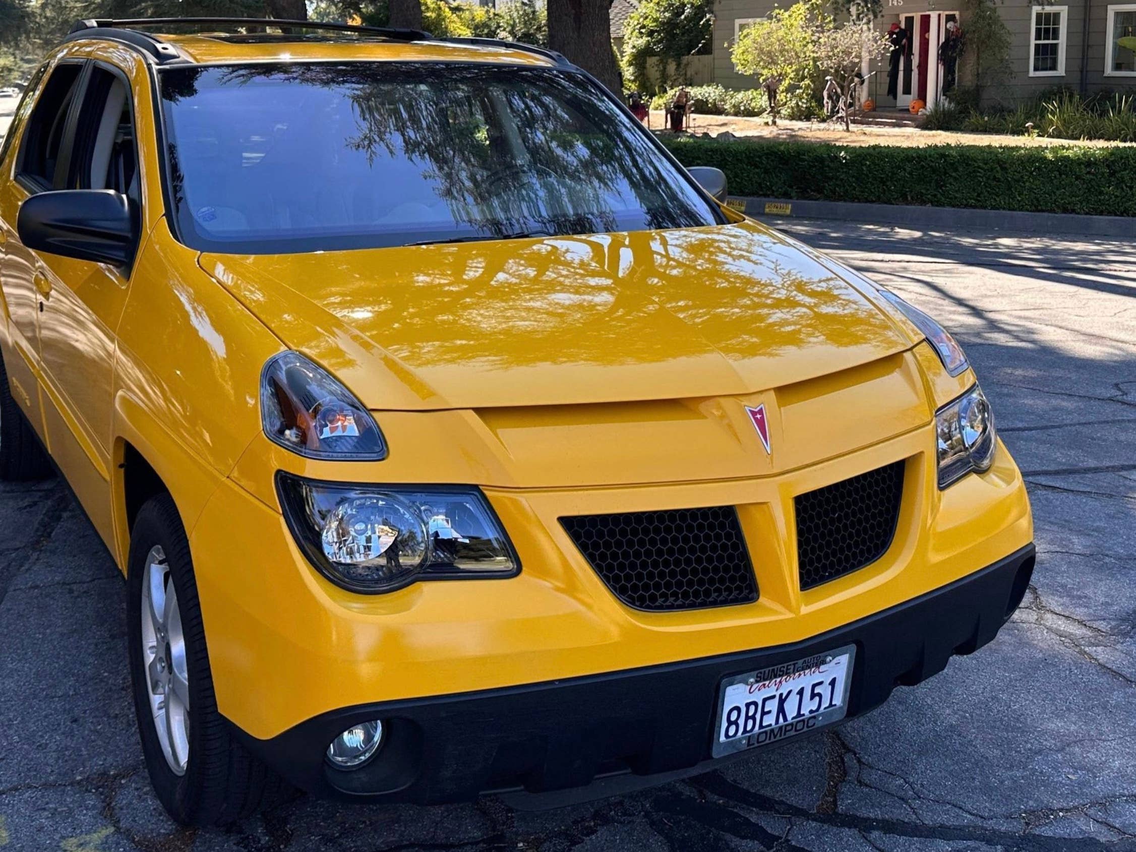 2253x1690 Pontiac Aztek with 200 Miles: Once Mocked, Now a Cult Icon