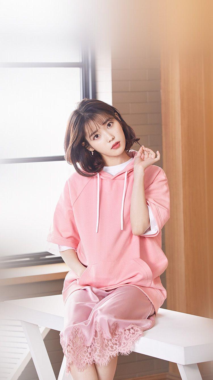 750x1334 Iu Girl Pink Kpop Singer Asian Celebrity Music
