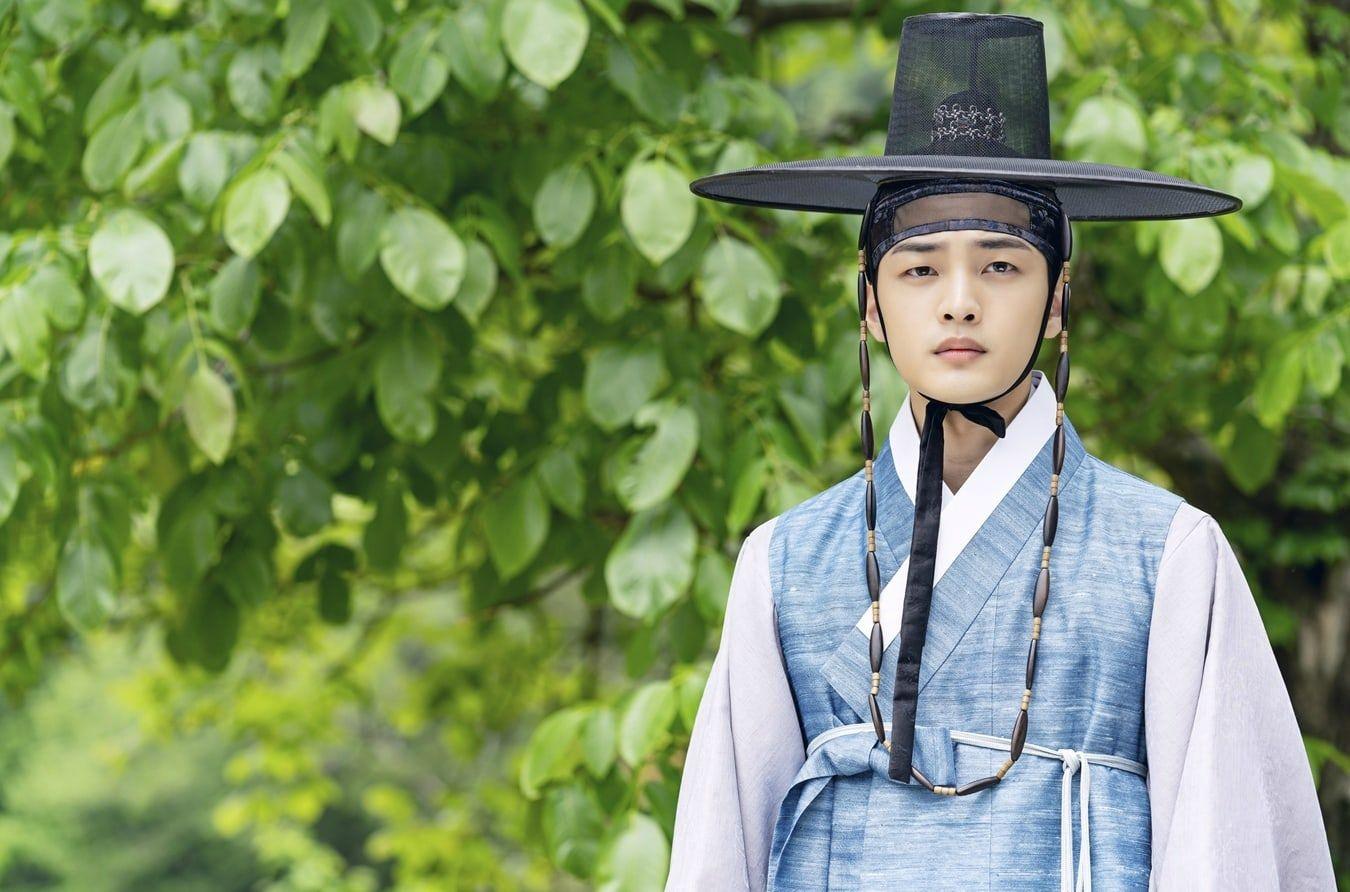 1350x892 Kim Min Jae Transforms Into A Dashing Matchmaker In “Flower Crew