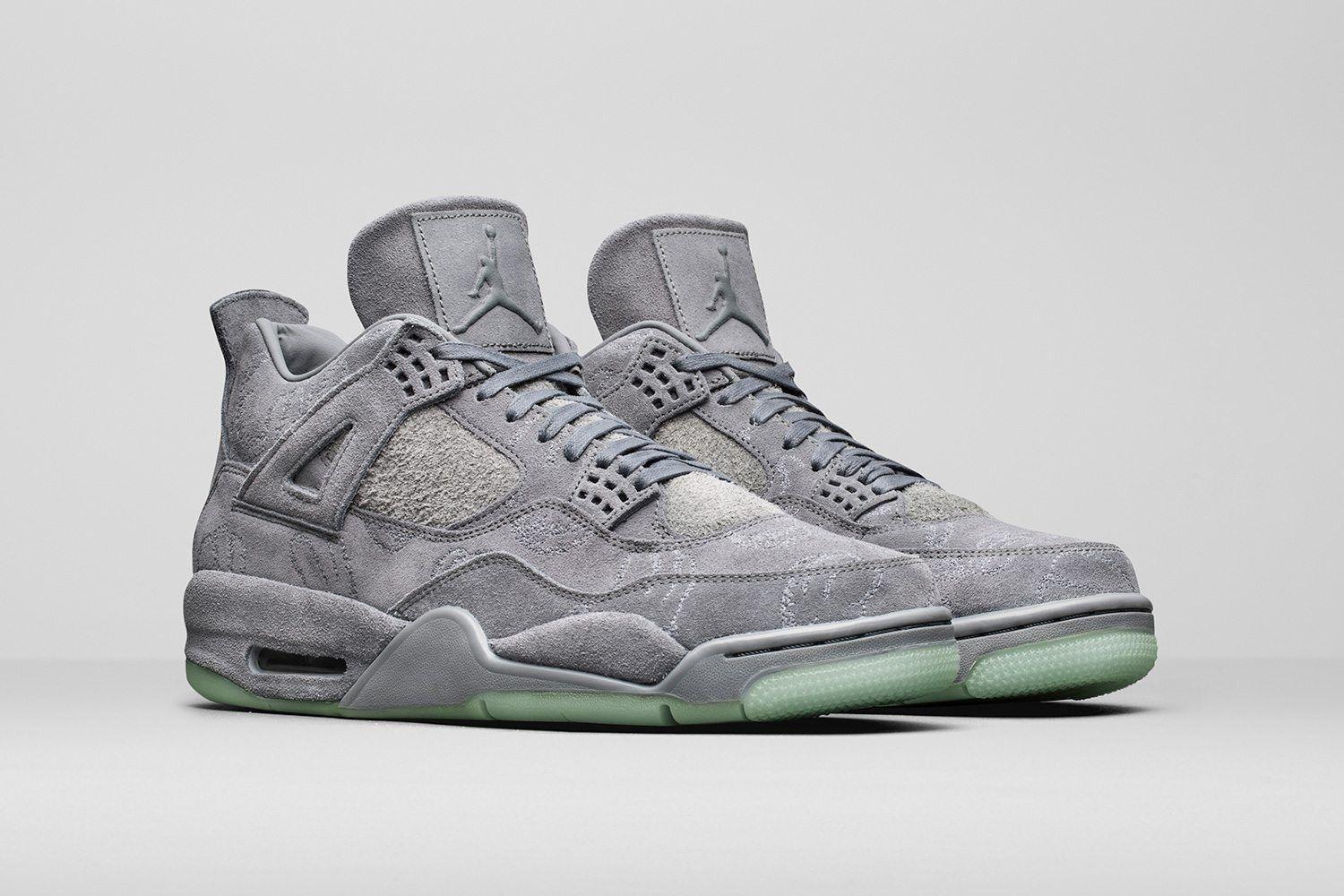 1500x1000 Here's an Official Look at the KAWS x Air Jordan 4 Diamond
