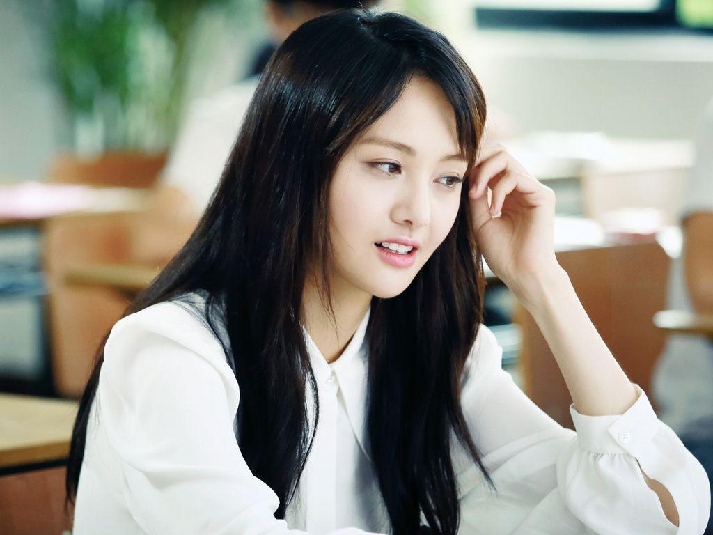 1024x768 Zheng Shuang Wallpaper
