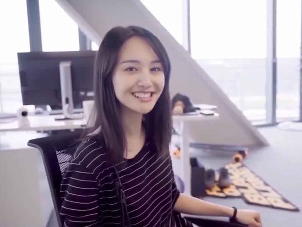 1024x768 Zheng Shuang: I used to eat a lot just to fit in!
