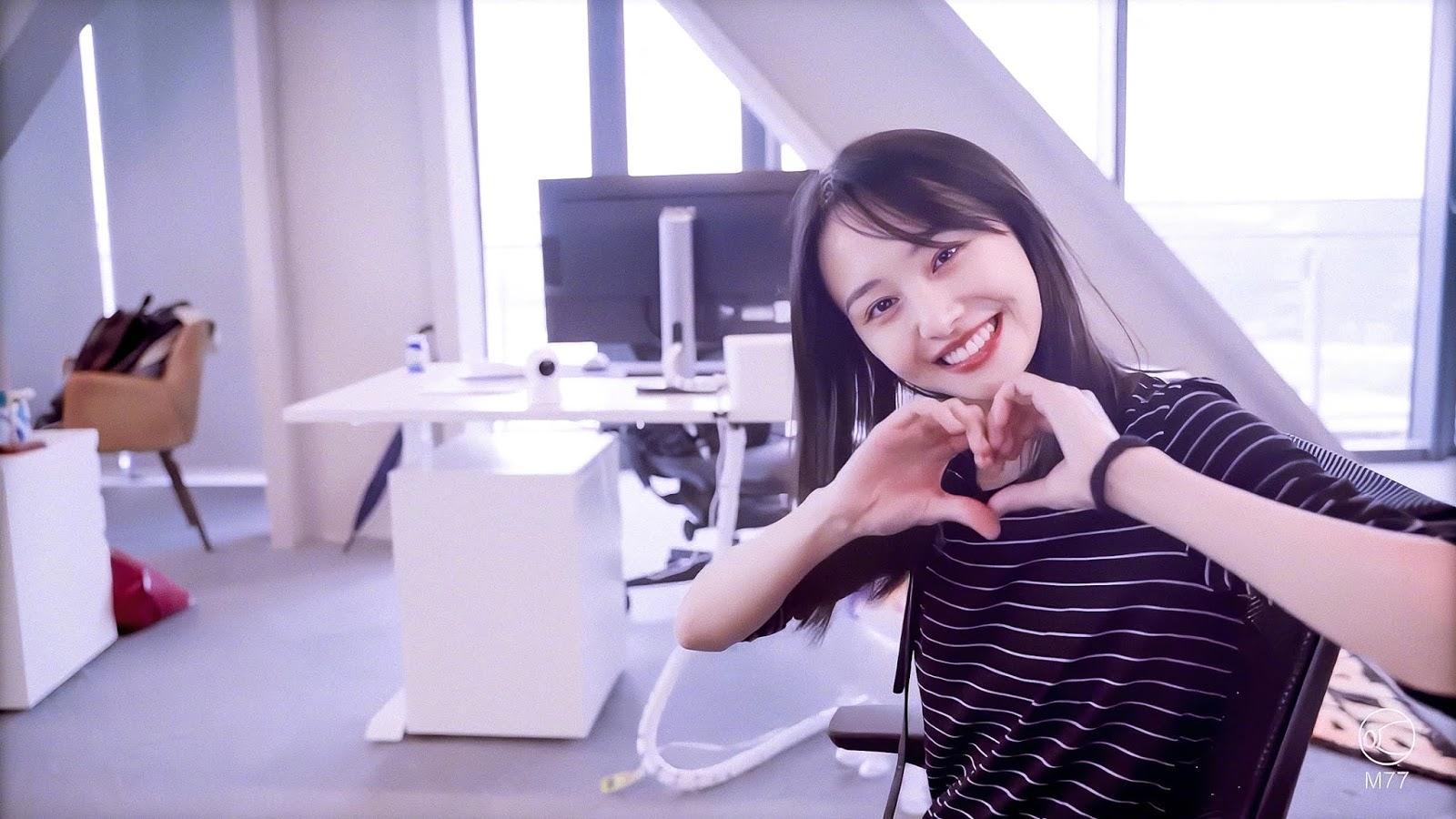 1600x900 Zheng Shuang Wallpaper