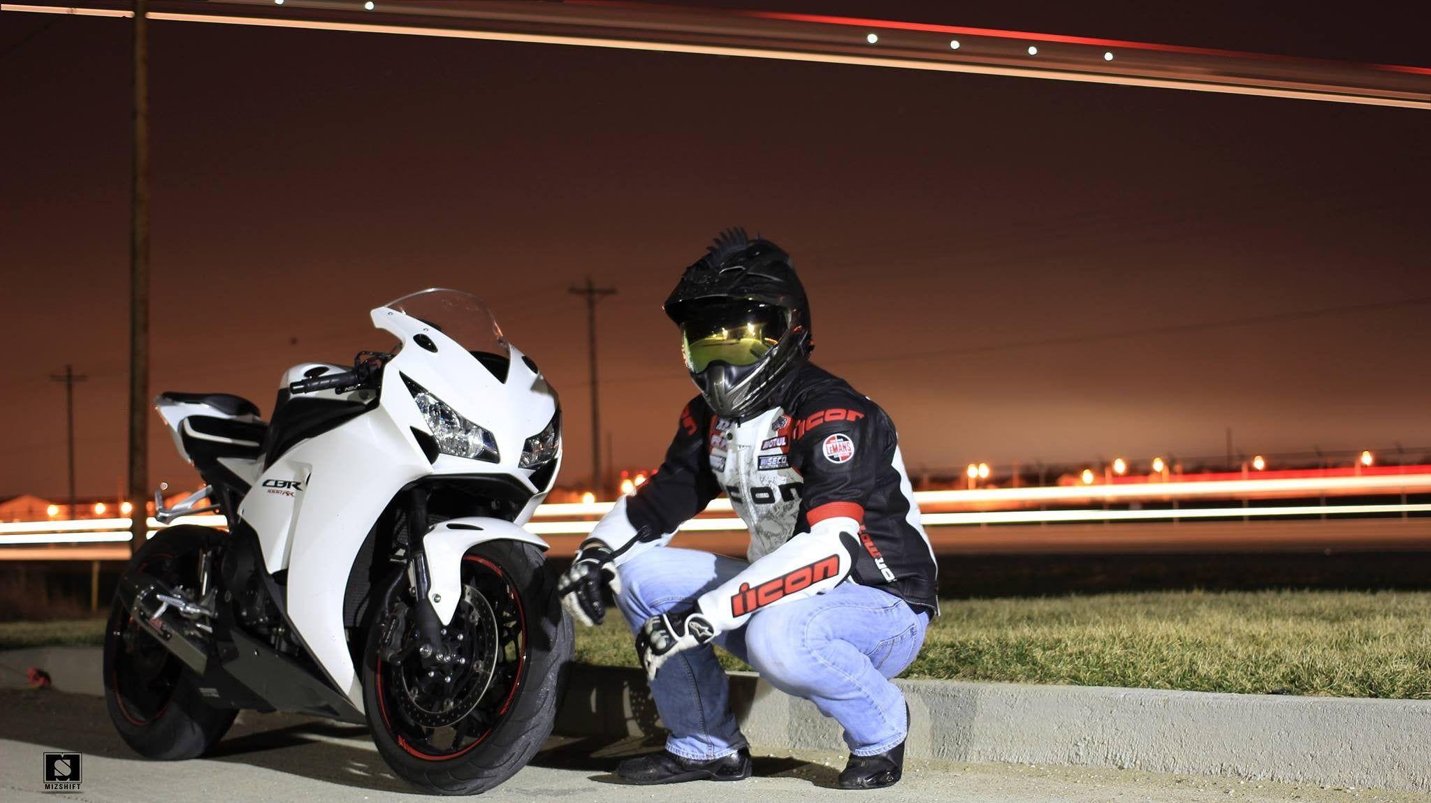 2048x1150 White sports motorcycle, Honda, mizshift, Honda cbr 1000 rr