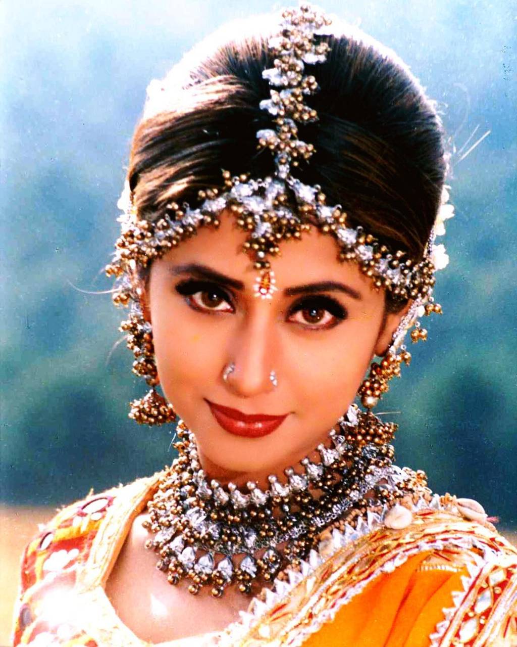1024x1280 Urmila Matondkar wallpaper