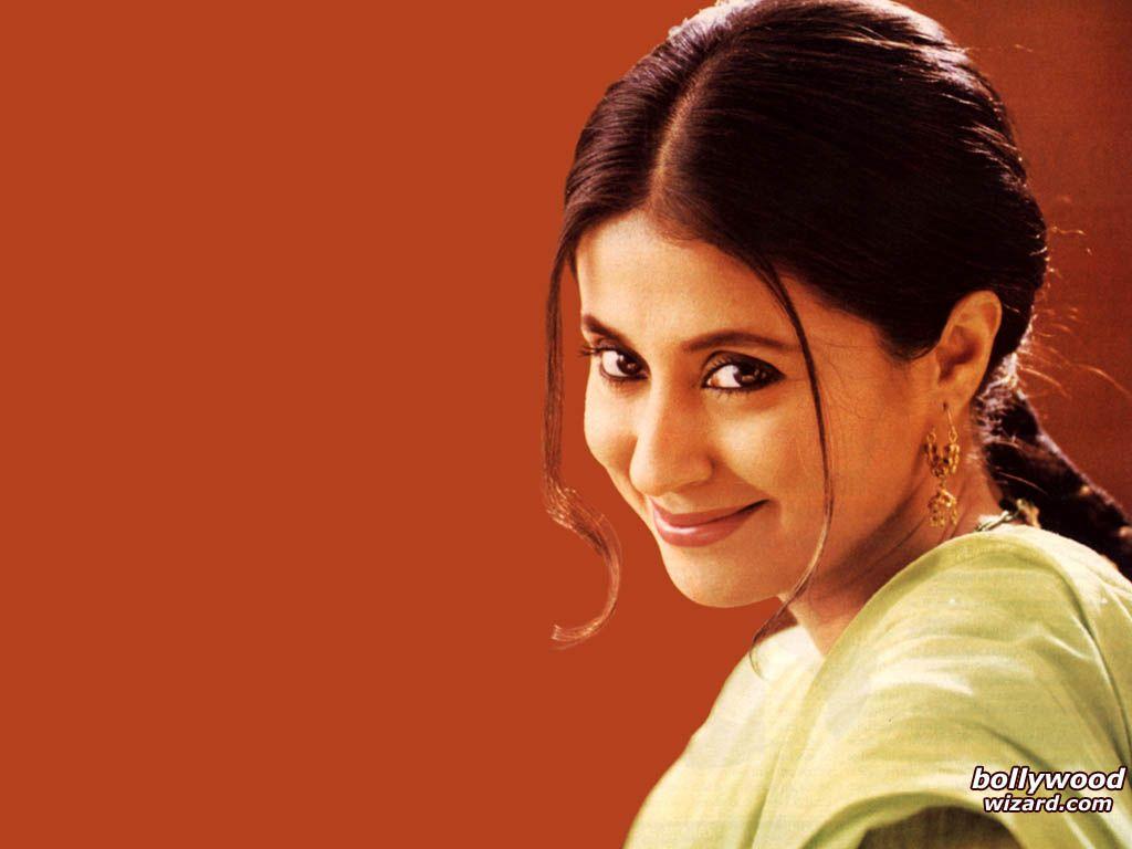 1024x768 BollywoodWizard.com : Wallpaper / Picture of Urmila Matondkar