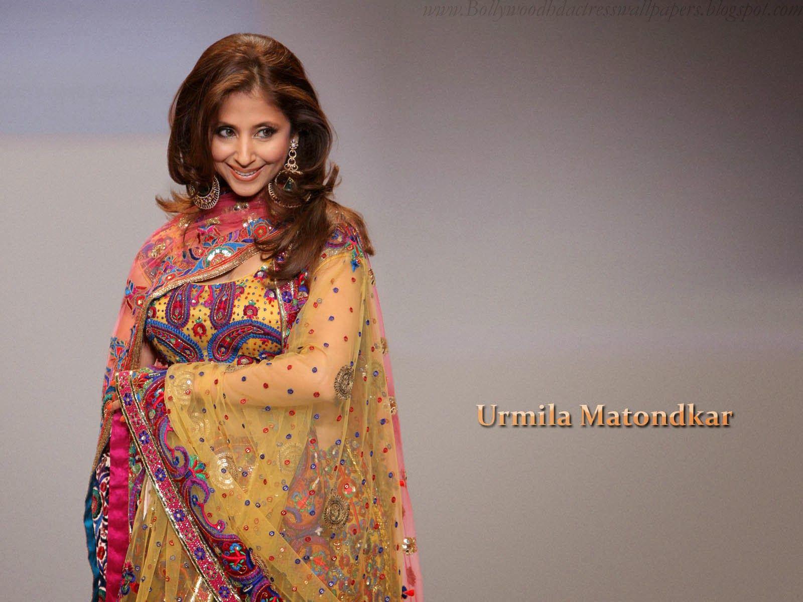 1600x1200 Bollywood hollywood HD actress wallpaper: Urmila Matondkar HD