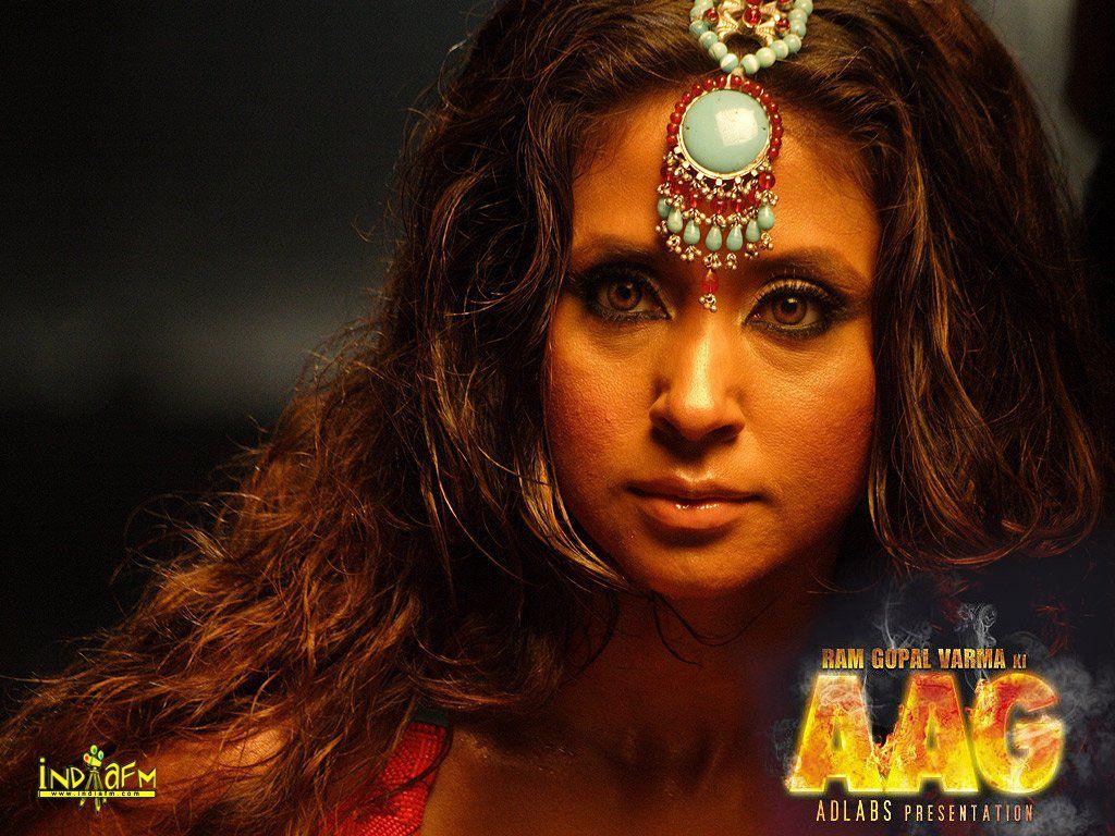 1024x768 Ram Gopal Varma Ki Aag 2007 Wallpaper. Urmila Matondkar 11