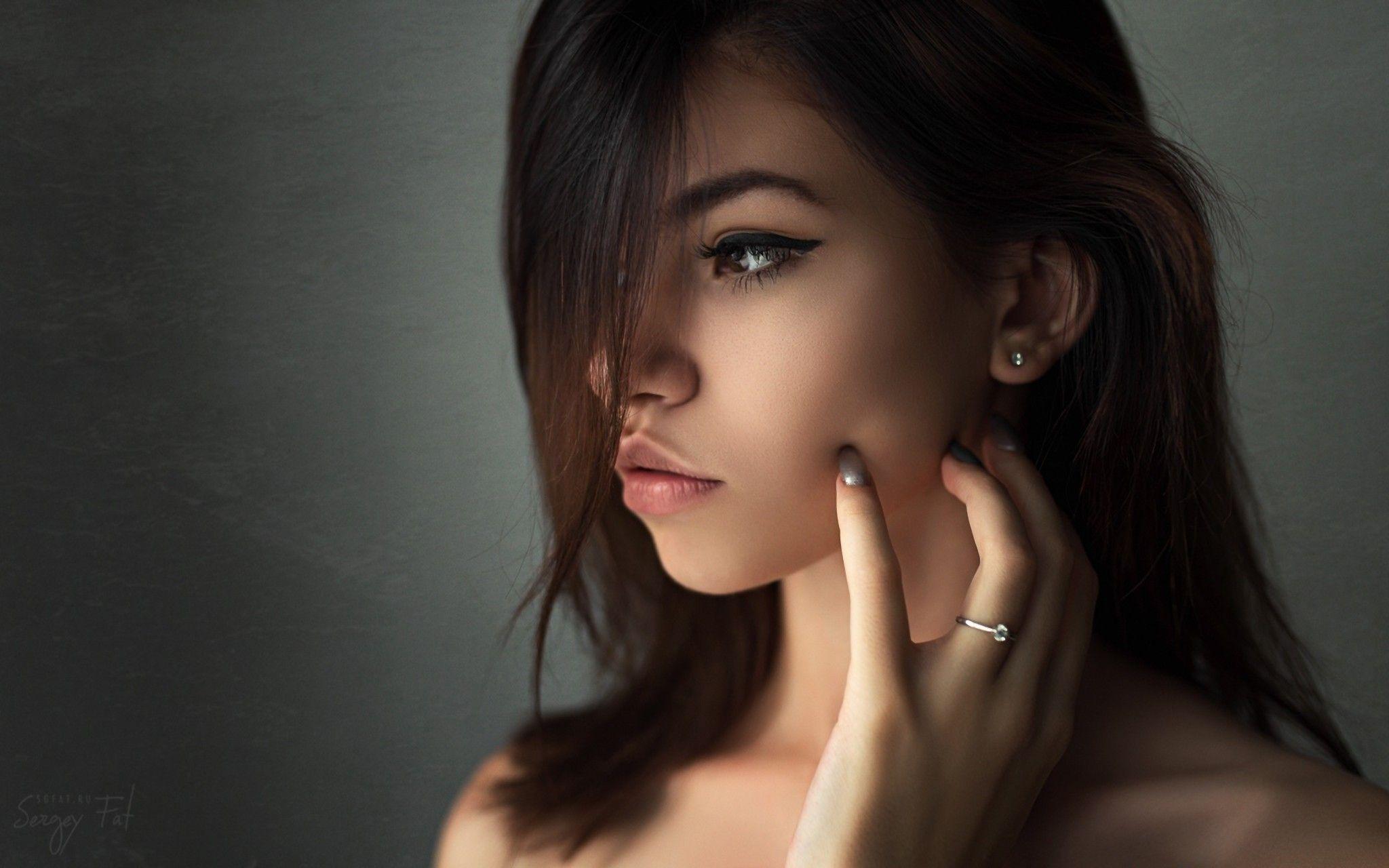 2048x1280 girls wallpaper for free download