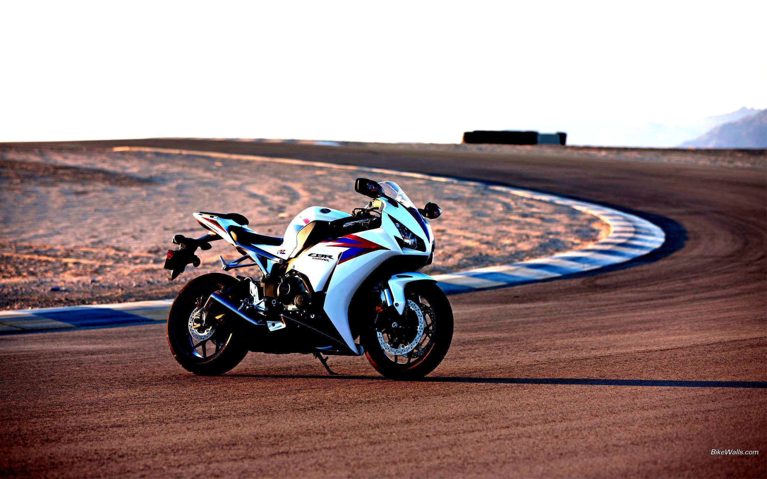 2560x1600 Cbr1000rr Wallpaper