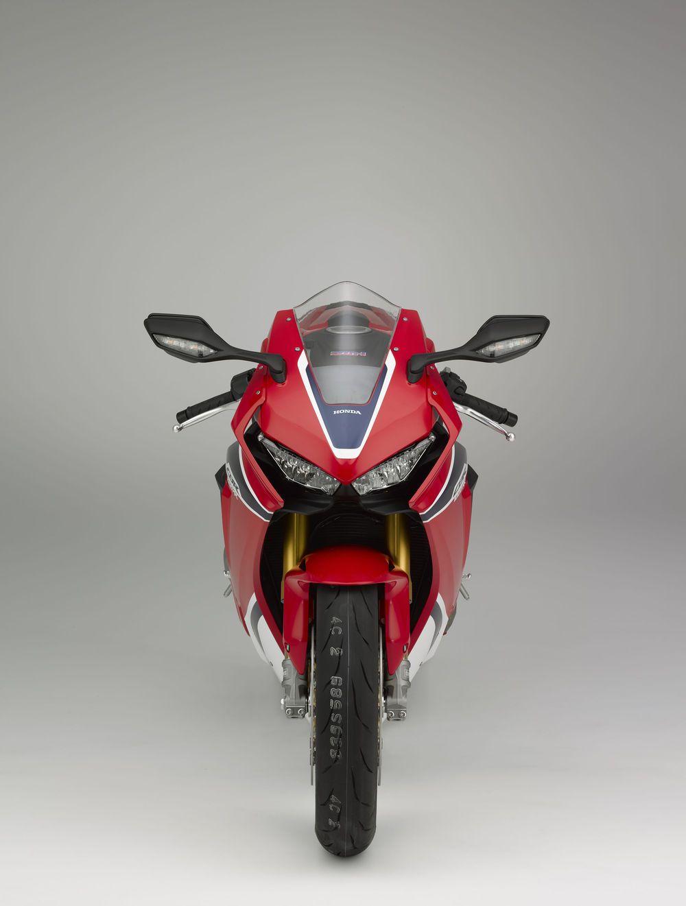 1000x1321 Share Cbr1000rr 2018 Wallpaper