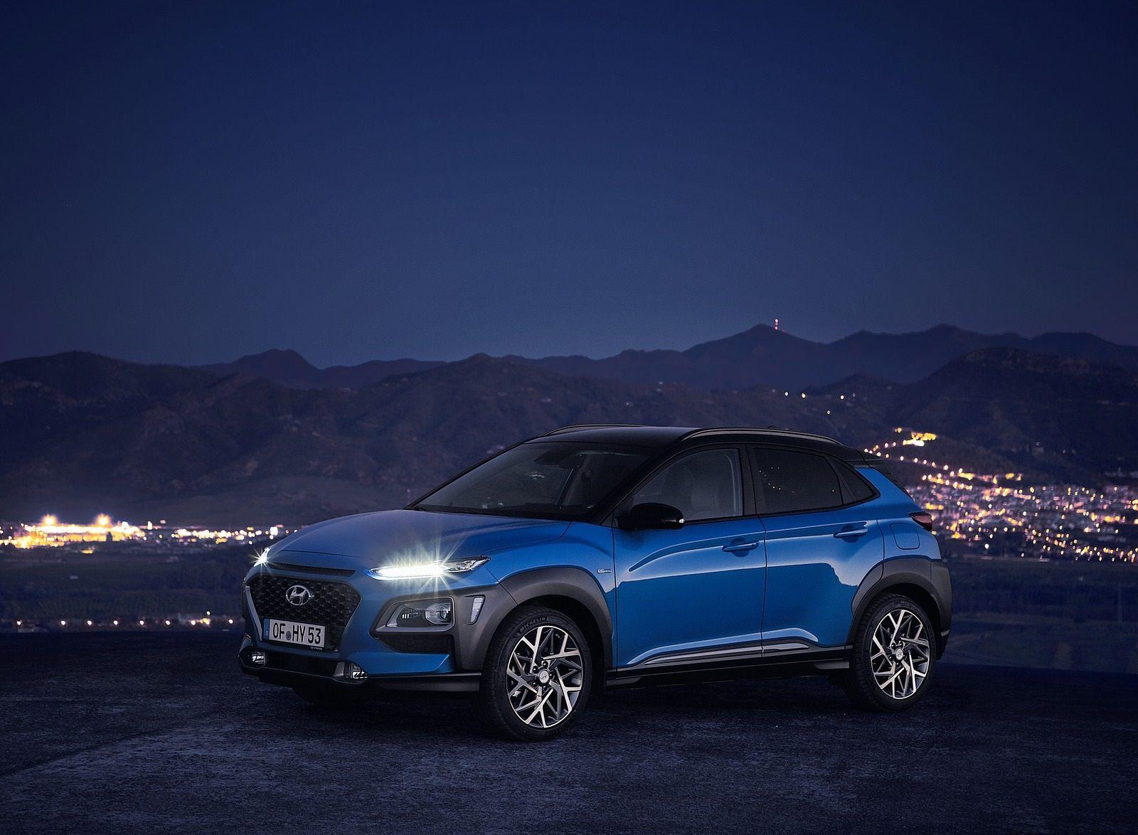 1600x1174 Hyundai Kona Hybrid (Euro Spec) Front Three Quarter