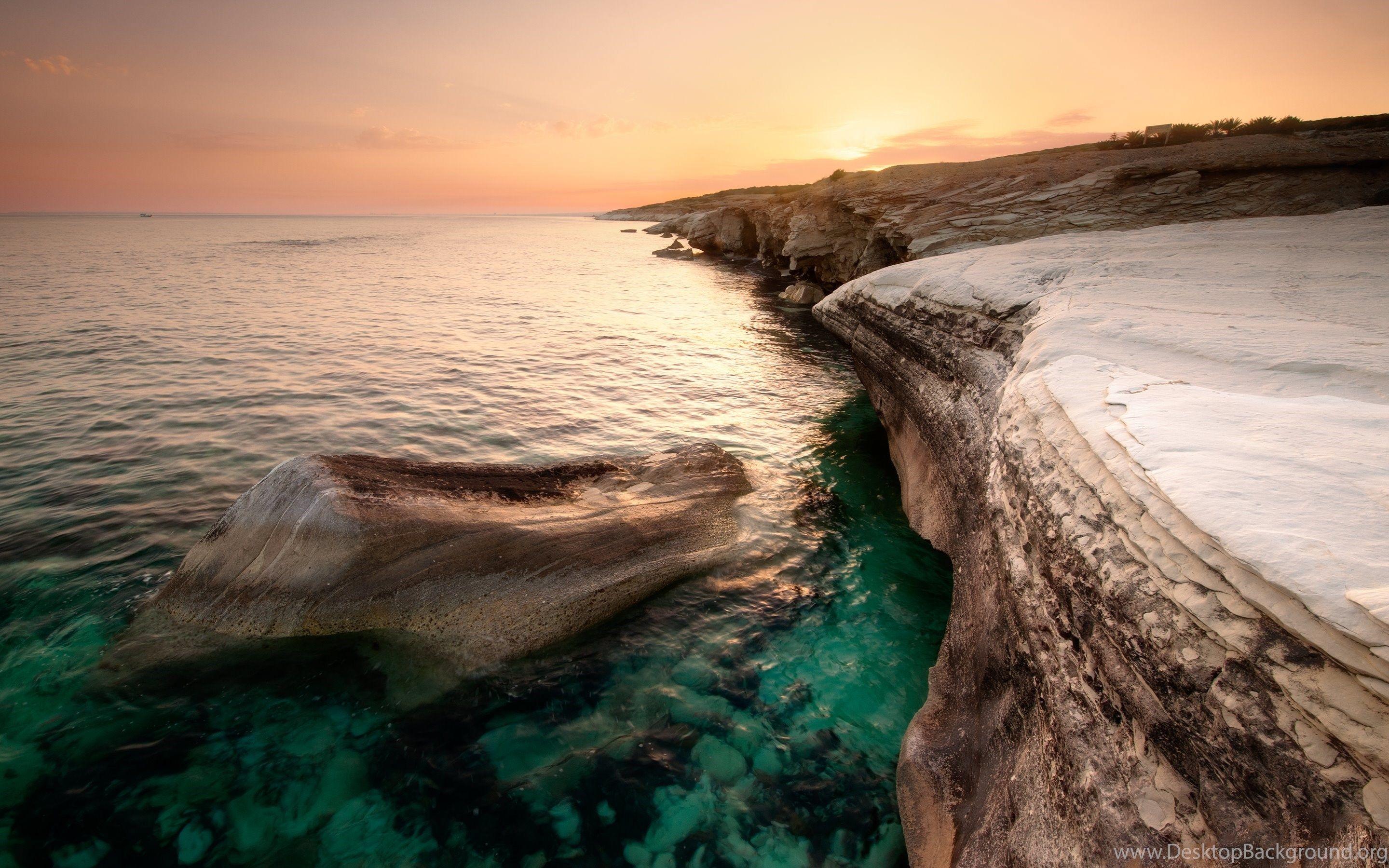 2880x1800 Stunning MacBook Pro Retina Wallpaper Desktop Background