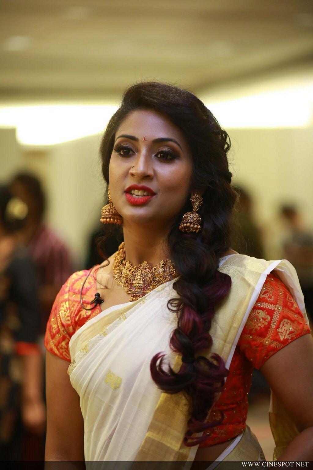 1024x1536 Navya Nair (6)