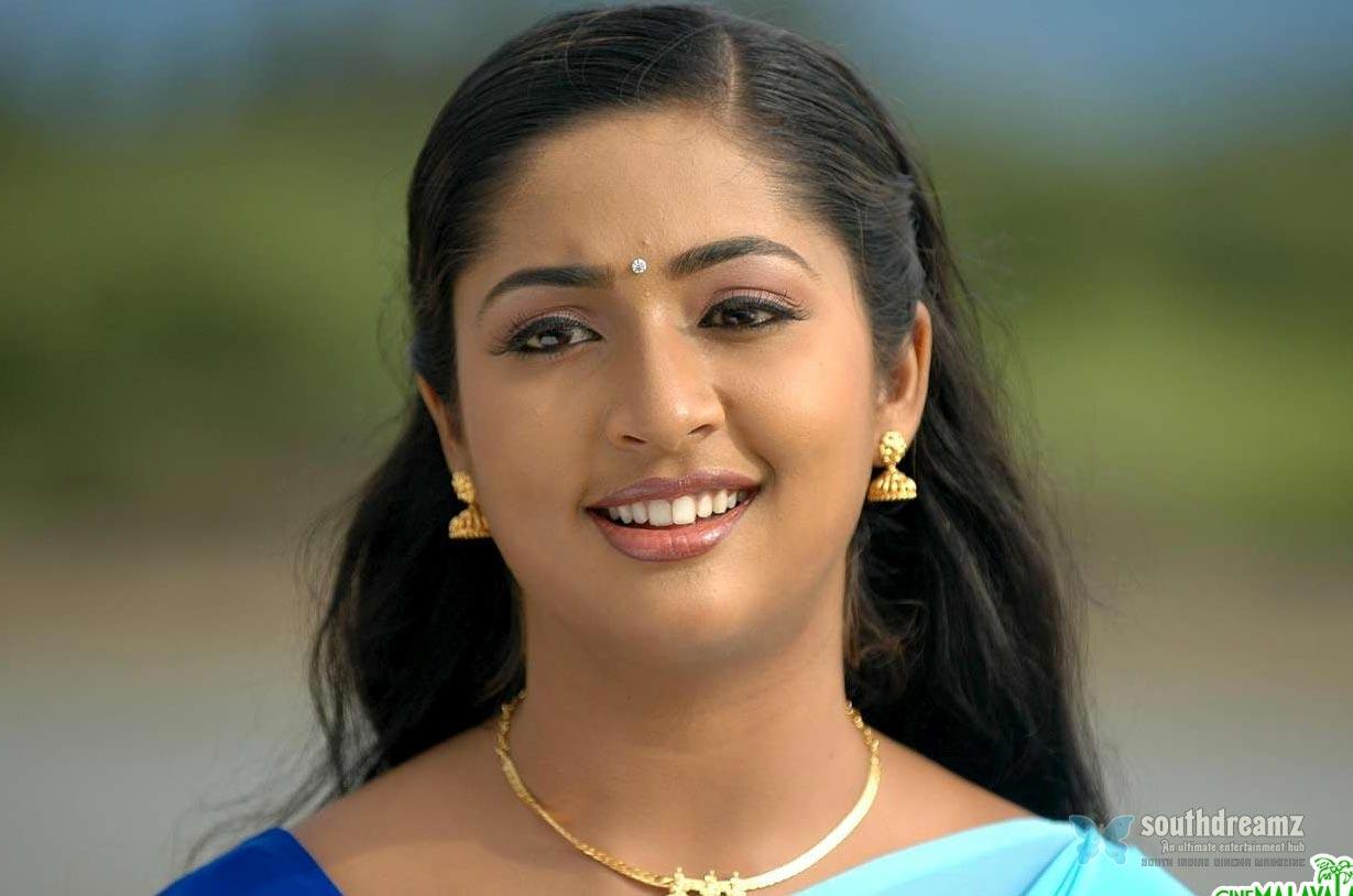 1229x814 wallpaper wild: Navya Nair New Wallpaper