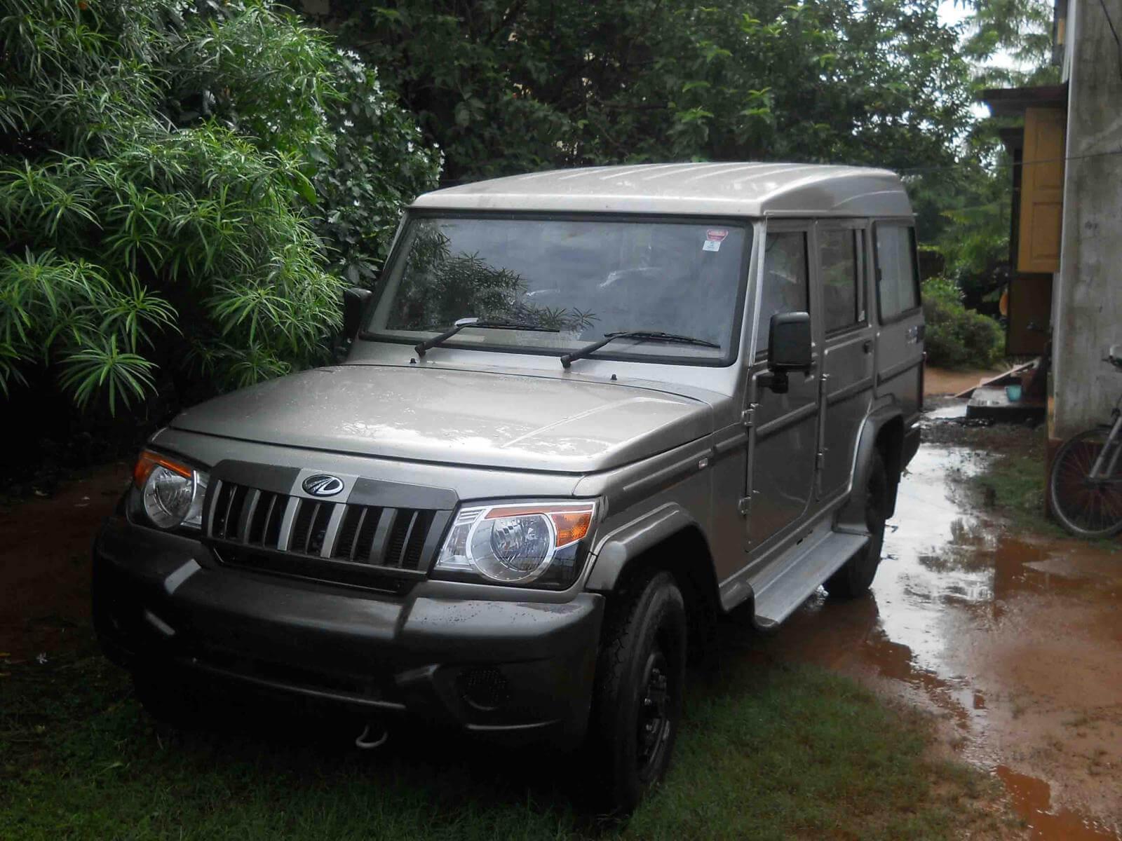1600x1200 Mahindra Bolero wallpaper, free download. Car photo, cars, photo