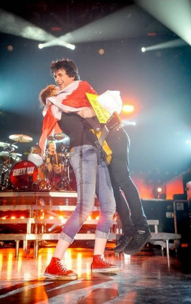 806x1280 Billie Joe Armstrong wallpaper