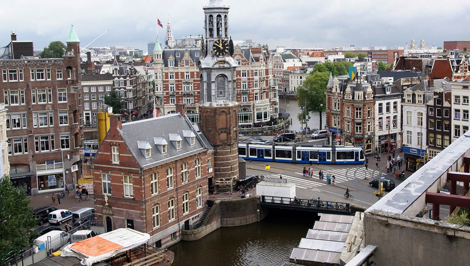 1800x1020 1800x1020px Amsterdam 338.3 KB