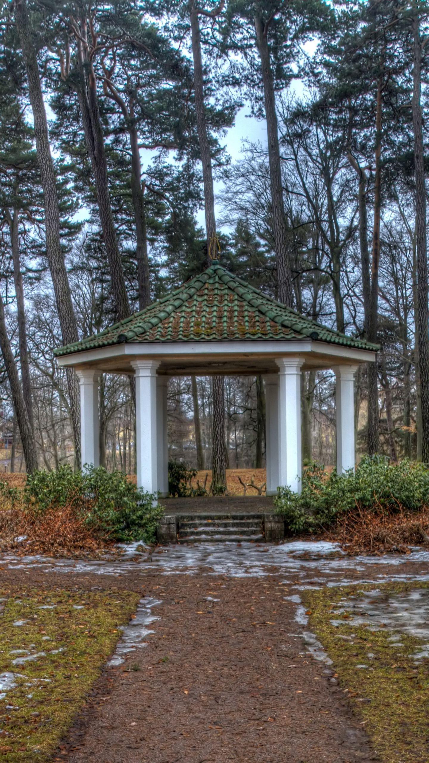 1440x2560 Download wallpaper 1440x2560 spring, park, trees, landscape qhd