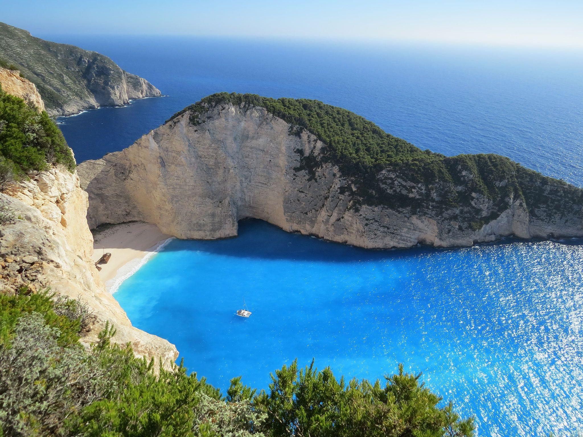 2048x1536 Daily Wallpaper: Shipwreck Beach. I Like To Waste My Time
