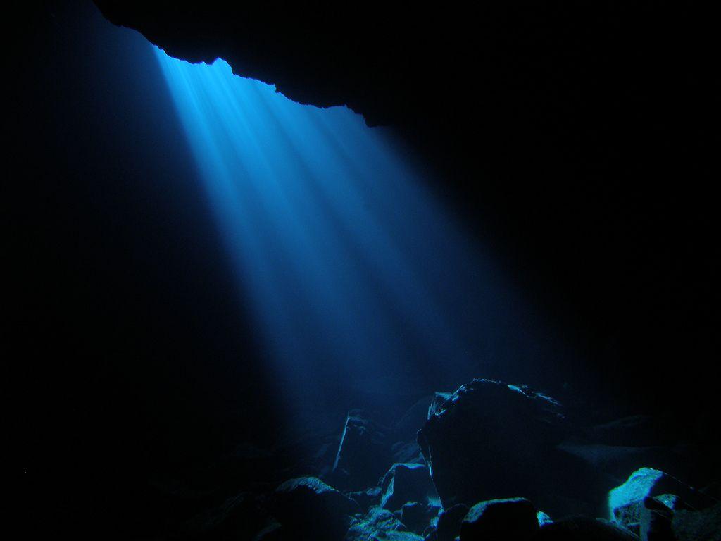 1024x768 Free download Beautiful Underwater Caves Wallpaper Light