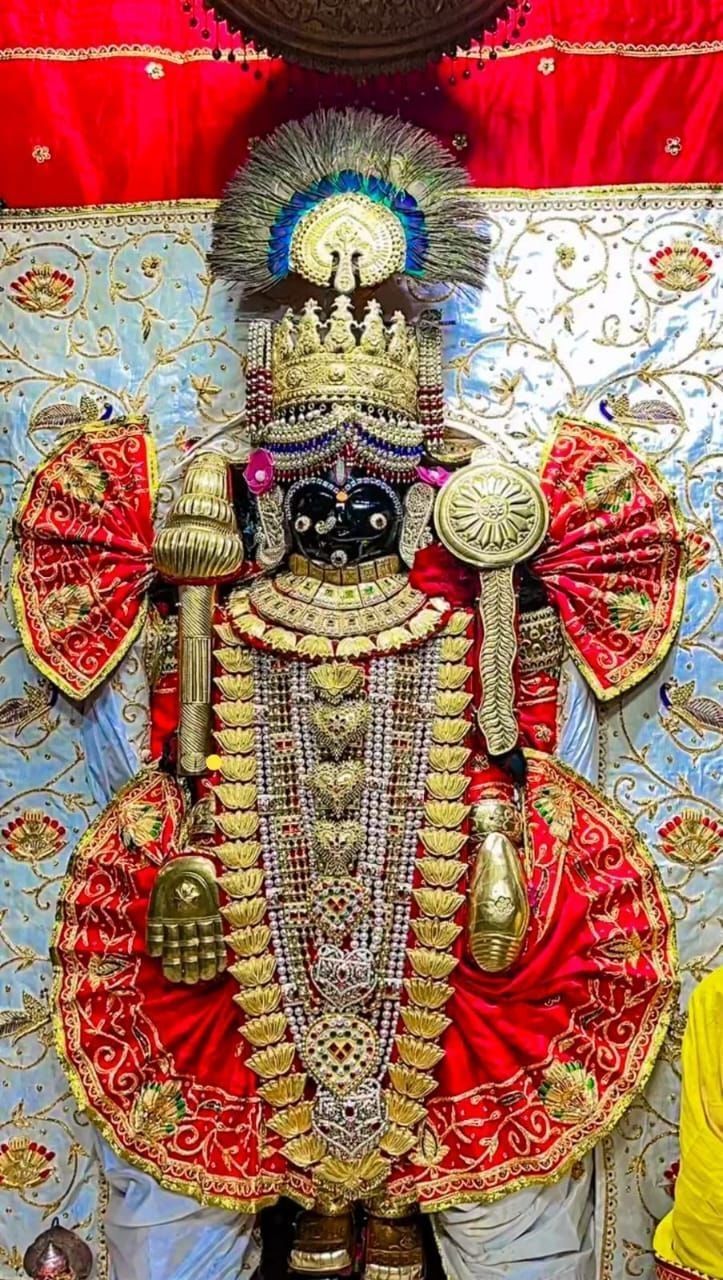 723x1280 Jay Dwarkadhish