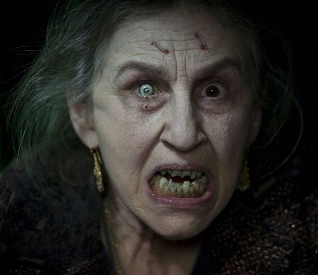 1023x887 horror lady wallpaper movies