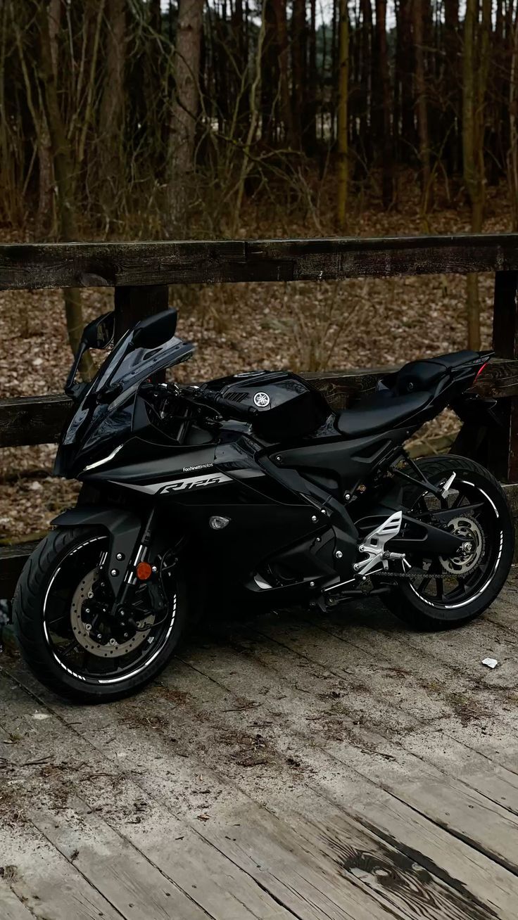 736x1308 Yamaha YZF R125 2024