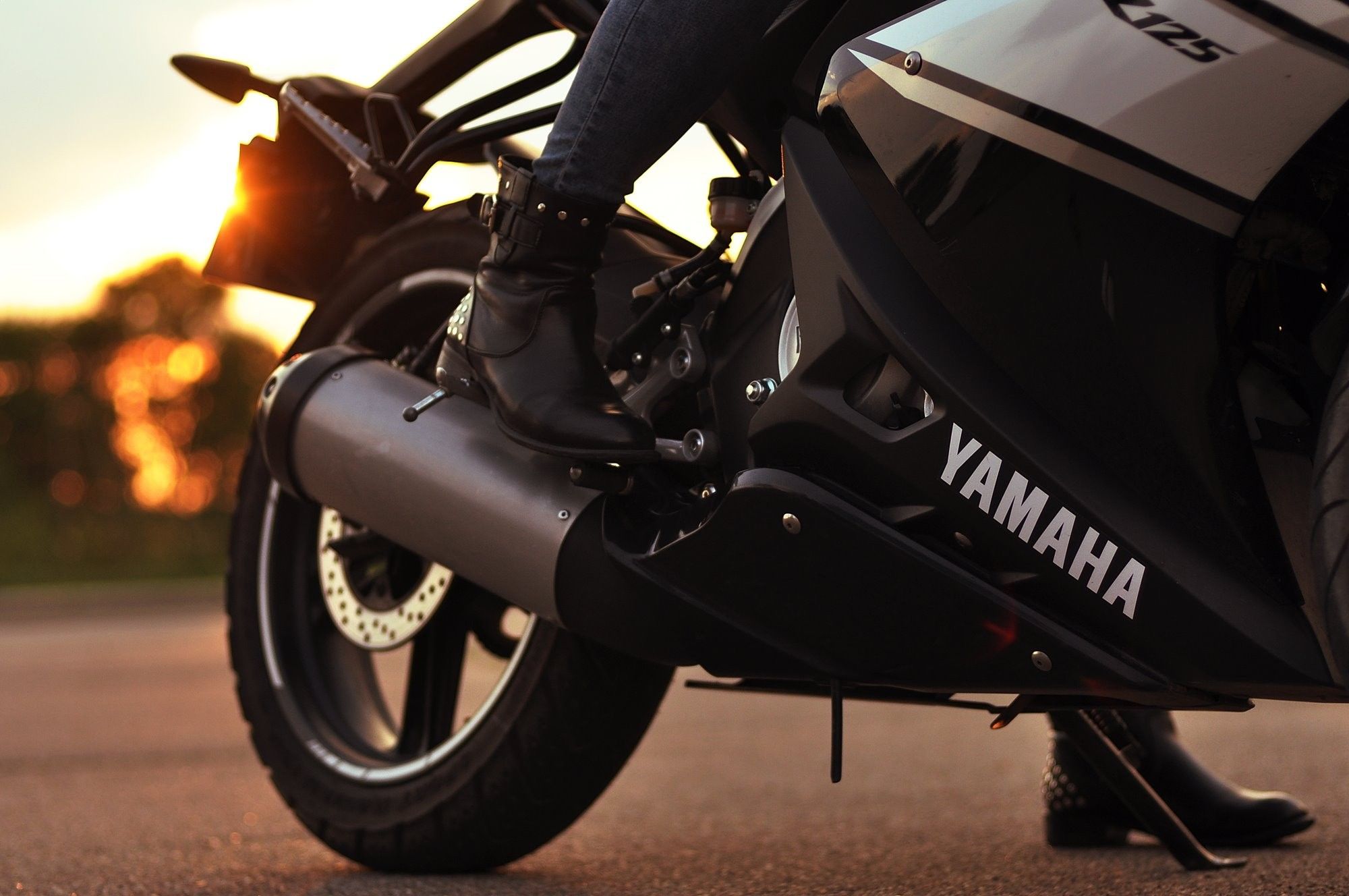 2000x1328 Yamaha YZF R Vehicle, Motorcycle Wallpaper HD / Desktop and Mobile Background