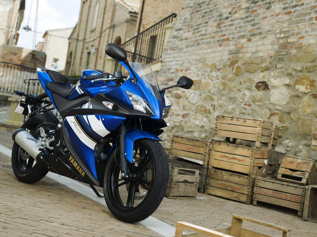 1024x768 Yamaha YZF R125 2008